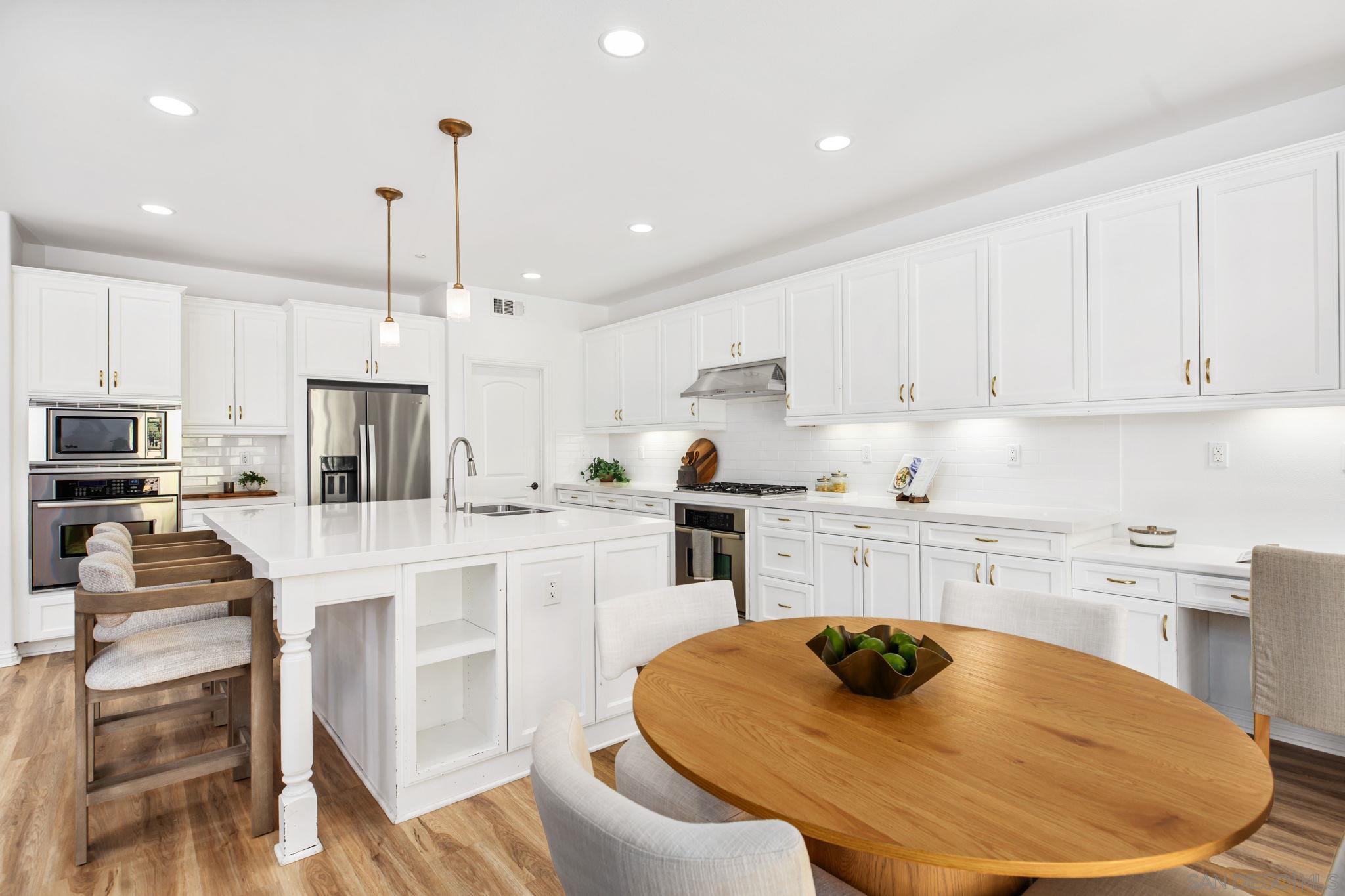 Detail Gallery Image 6 of 58 For 8492  Blackburn Ln, San Diego,  CA 92127 - 4 Beds | 3 Baths