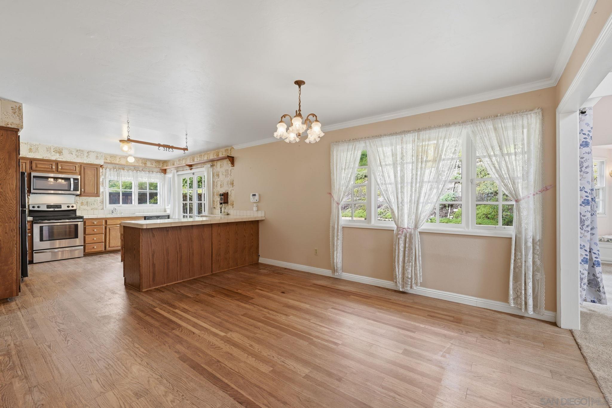 Detail Gallery Image 15 of 55 For 5562  Tortuga Ct, San Diego,  CA 92124 - 4 Beds | 2/1 Baths