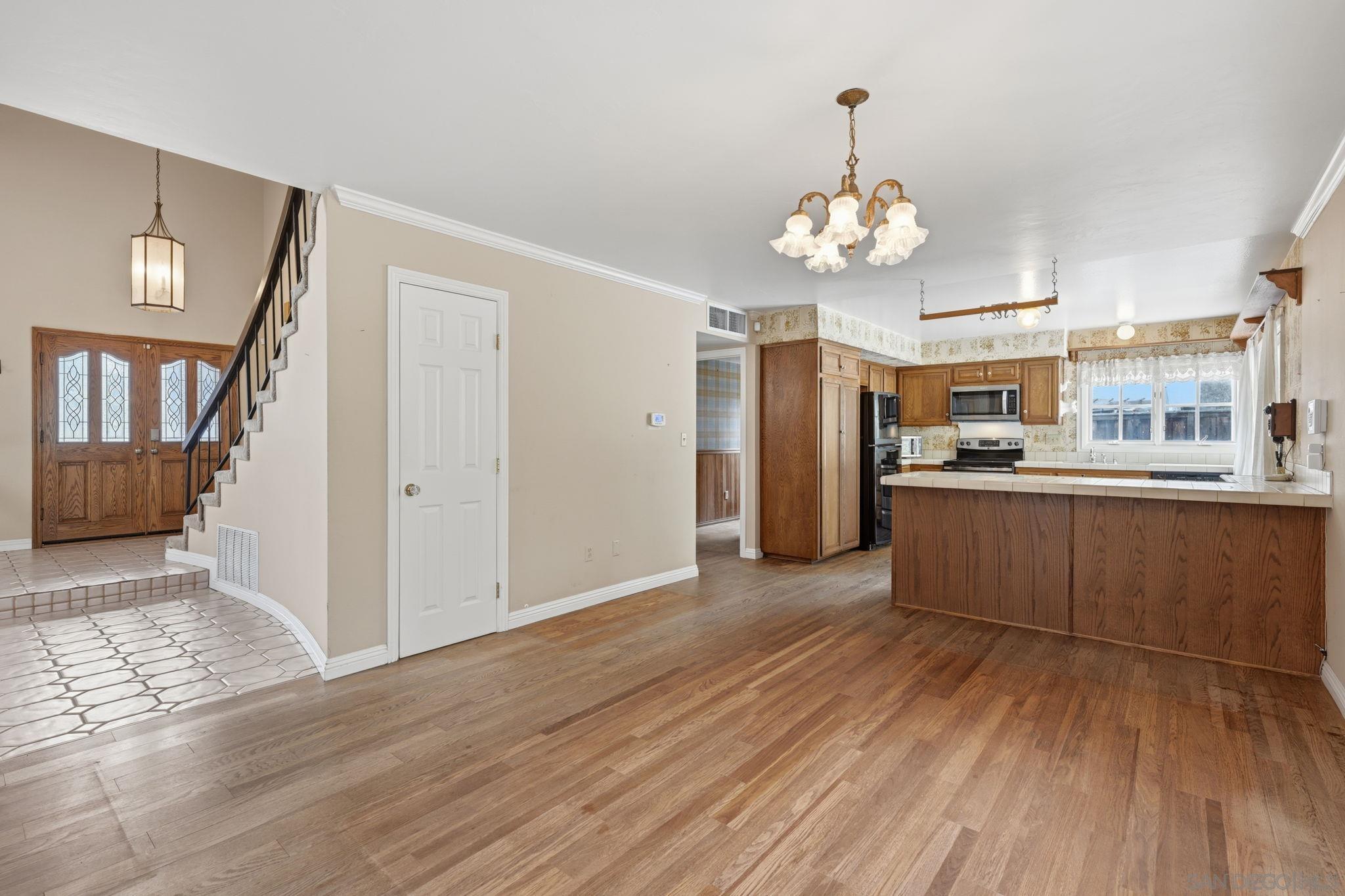 Detail Gallery Image 16 of 55 For 5562  Tortuga Ct, San Diego,  CA 92124 - 4 Beds | 2/1 Baths