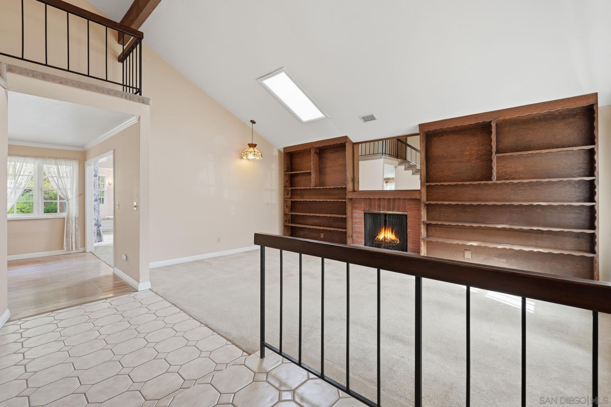 Detail Gallery Image 6 of 55 For 5562  Tortuga Ct, San Diego,  CA 92124 - 4 Beds | 2/1 Baths