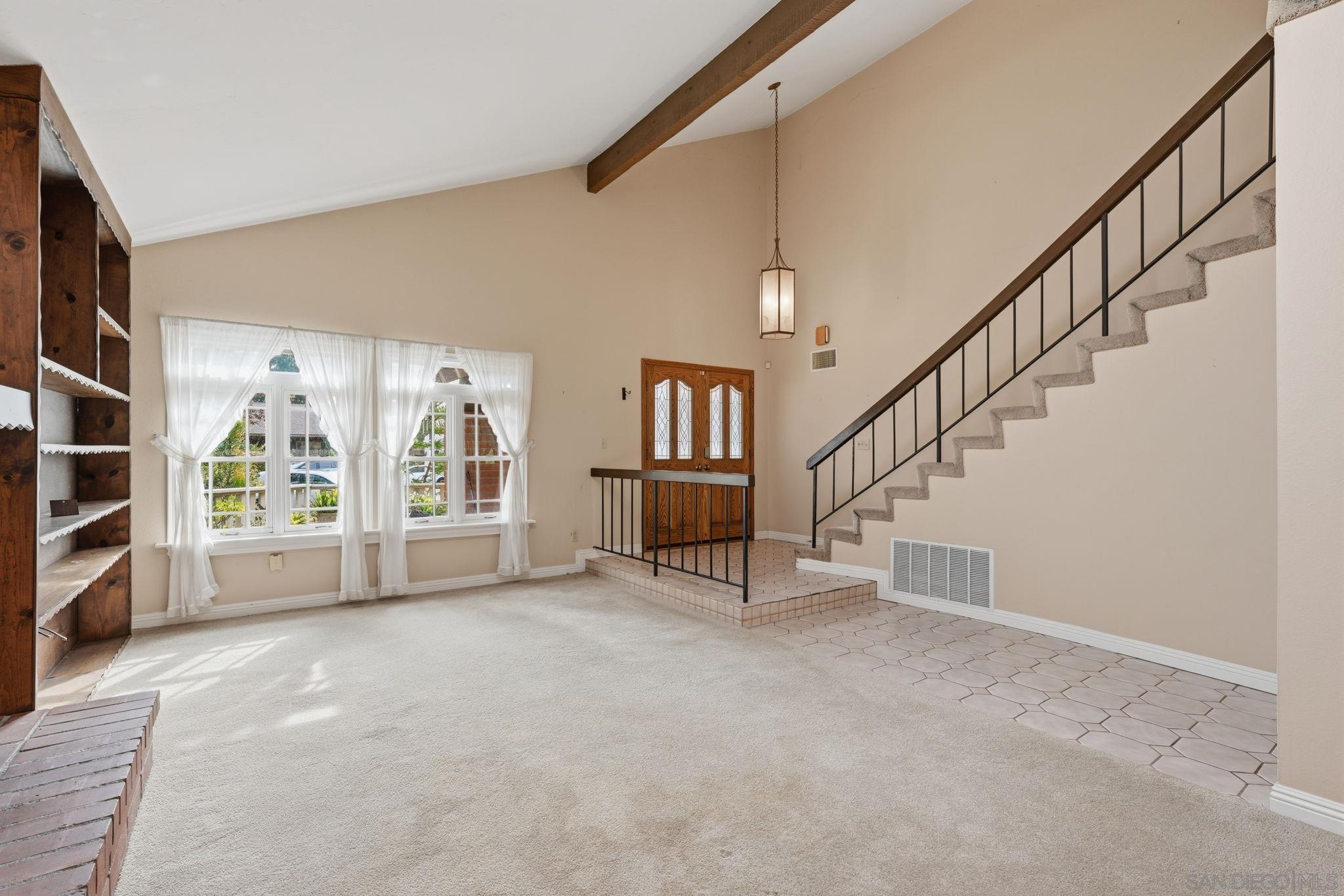 Detail Gallery Image 9 of 55 For 5562  Tortuga Ct, San Diego,  CA 92124 - 4 Beds | 2/1 Baths