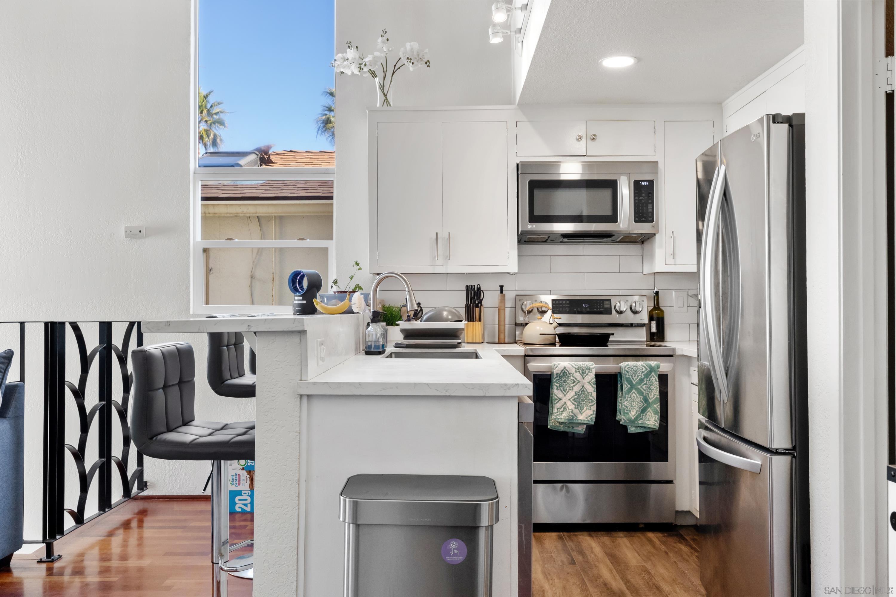 Detail Gallery Image 39 of 50 For 737  Whiting Court, San Diego,  CA 92109 - 3 Beds | 2 Baths