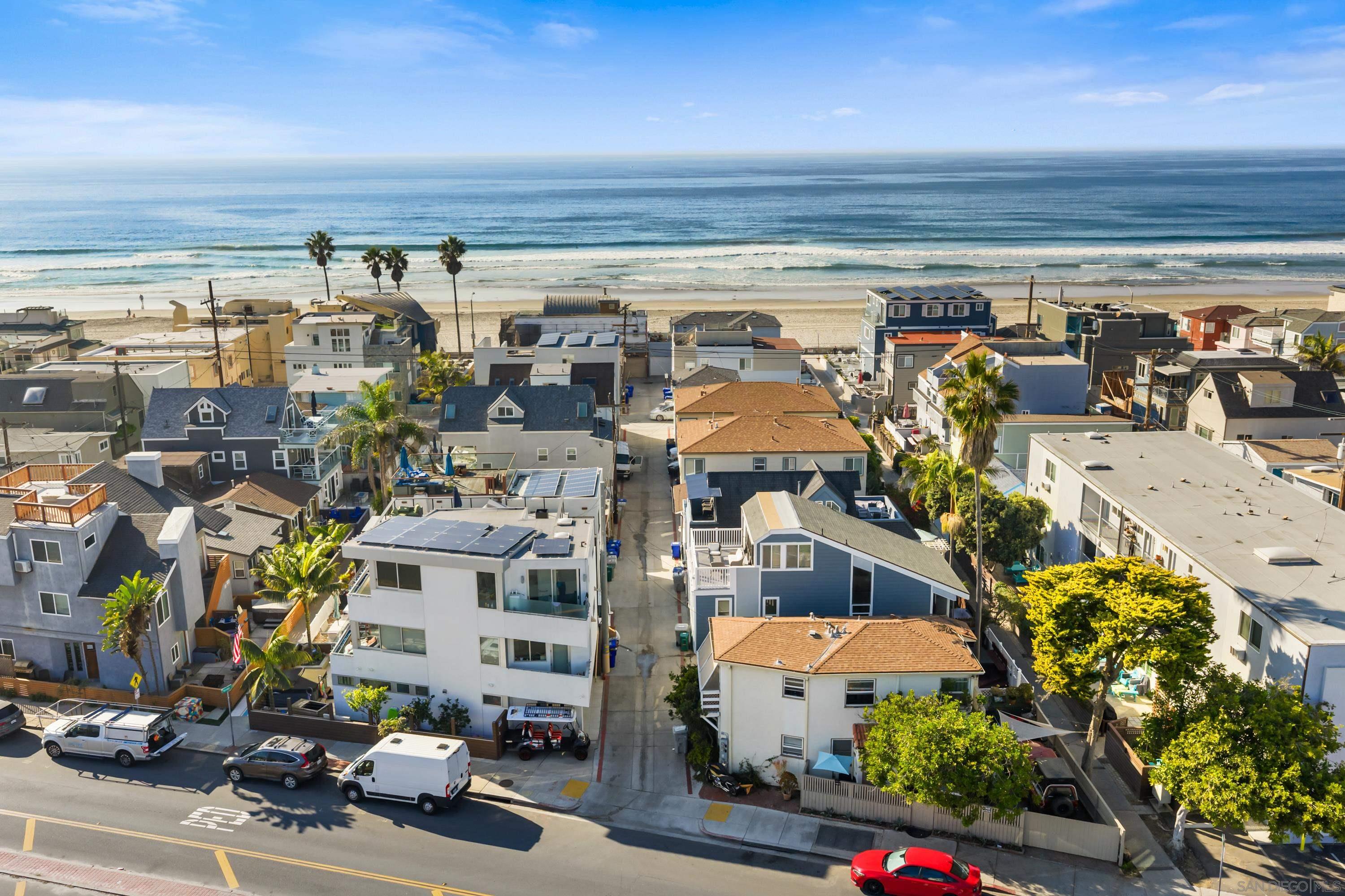 Detail Gallery Image 5 of 50 For 737  Whiting Court, San Diego,  CA 92109 - 3 Beds | 2 Baths