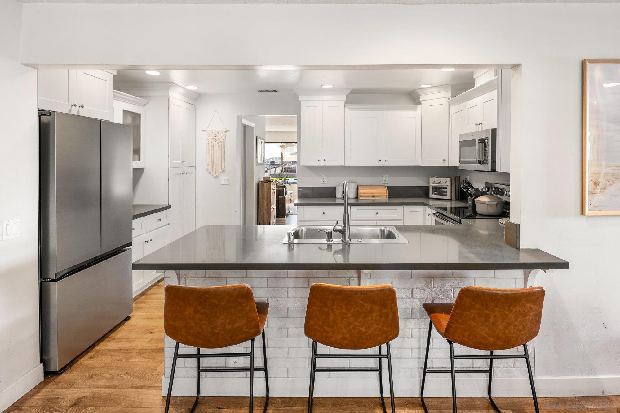 Detail Gallery Image 16 of 66 For 3491  Shawnee Road, San Diego,  CA 92117 - 5 Beds | 3 Baths