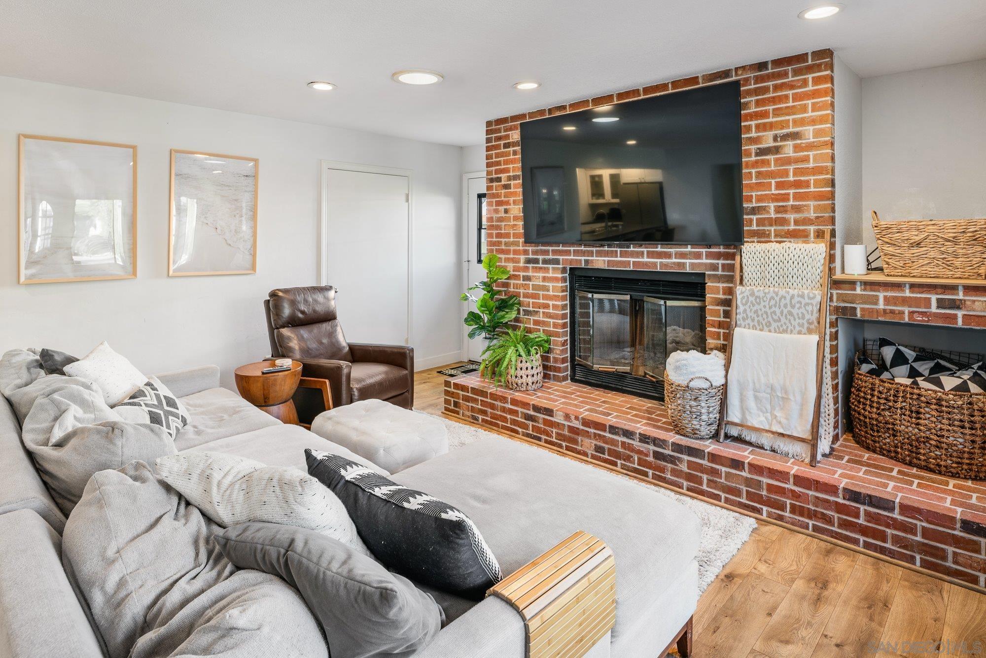 Detail Gallery Image 21 of 66 For 3491  Shawnee Road, San Diego,  CA 92117 - 5 Beds | 3 Baths