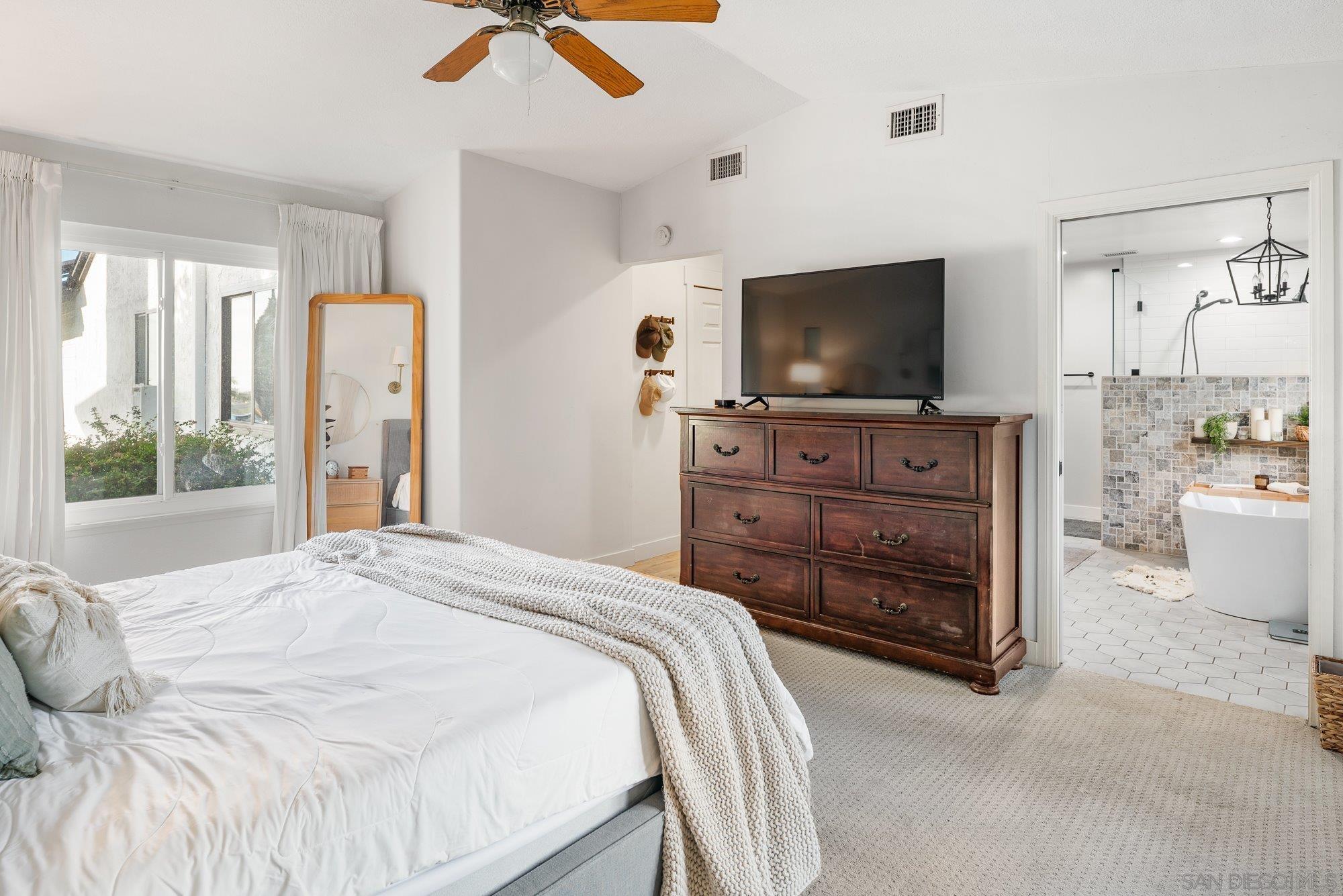 Detail Gallery Image 27 of 66 For 3491  Shawnee Road, San Diego,  CA 92117 - 5 Beds | 3 Baths