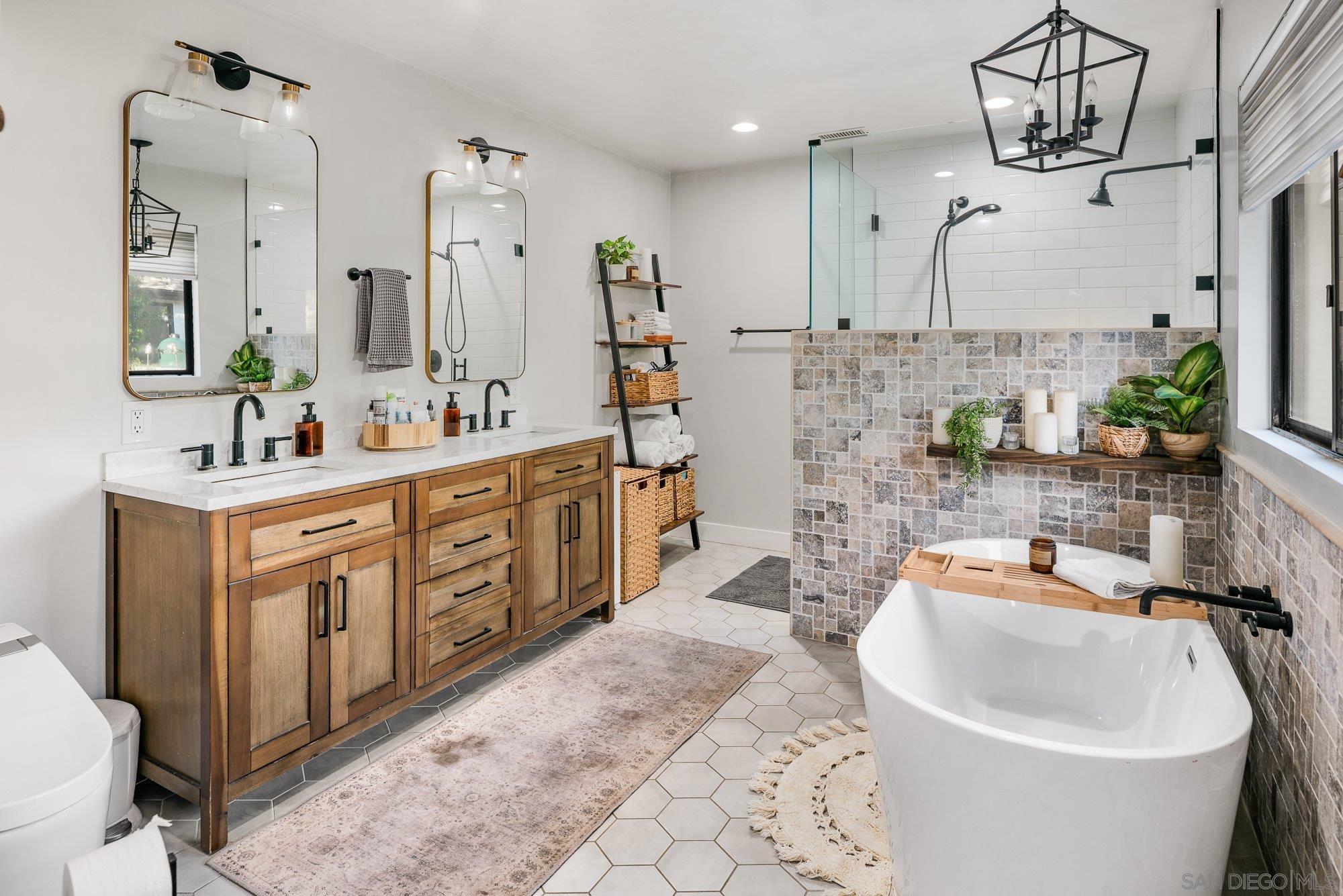 Detail Gallery Image 28 of 66 For 3491  Shawnee Road, San Diego,  CA 92117 - 5 Beds | 3 Baths