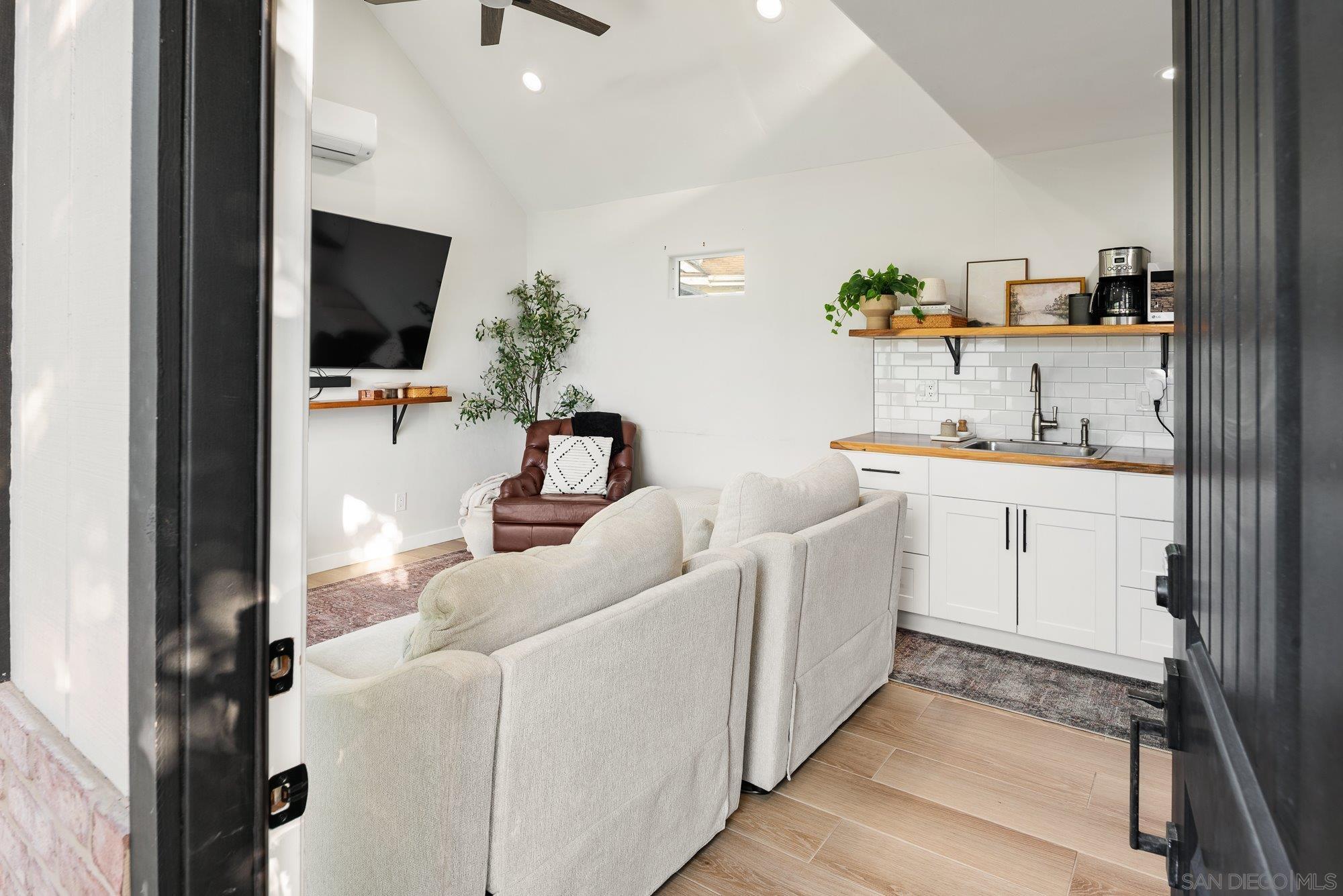 Detail Gallery Image 37 of 66 For 3491  Shawnee Road, San Diego,  CA 92117 - 5 Beds | 3 Baths