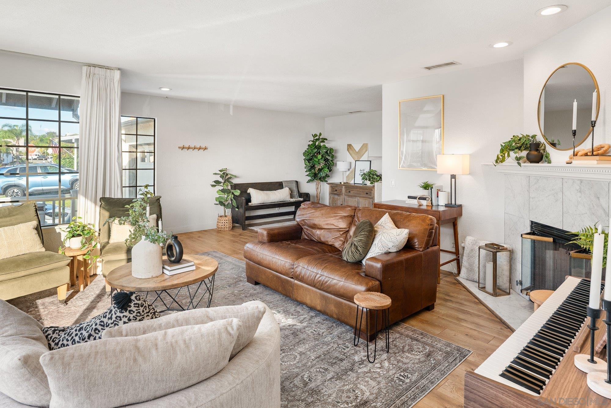 Detail Gallery Image 10 of 66 For 3491  Shawnee Road, San Diego,  CA 92117 - 5 Beds | 3 Baths