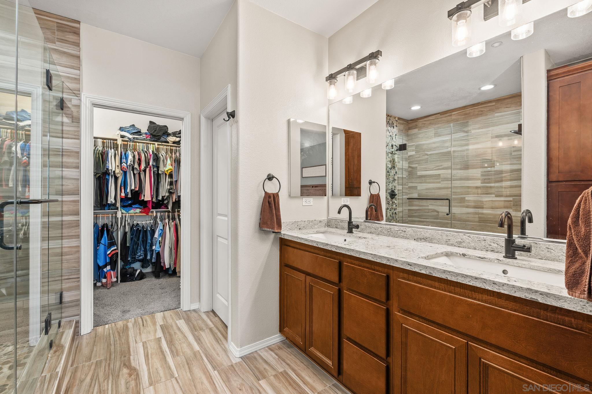 Detail Gallery Image 13 of 33 For 2231  Kensington Way  #2,  Chula Vista,  CA 91915 - 3 Beds | 3 Baths