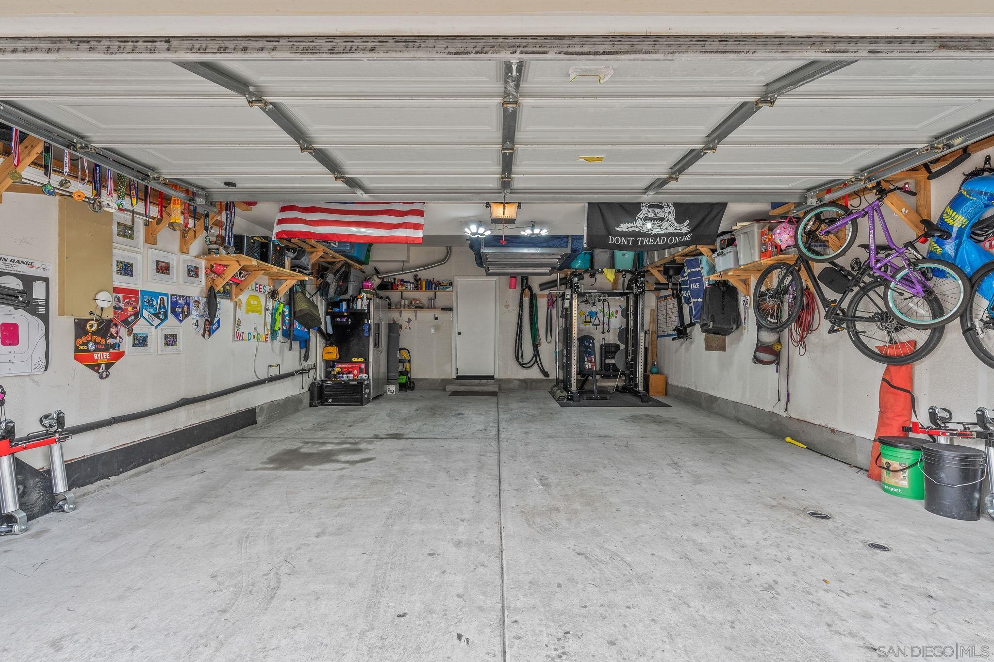 Detail Gallery Image 22 of 33 For 2231  Kensington Way  #2,  Chula Vista,  CA 91915 - 3 Beds | 3 Baths