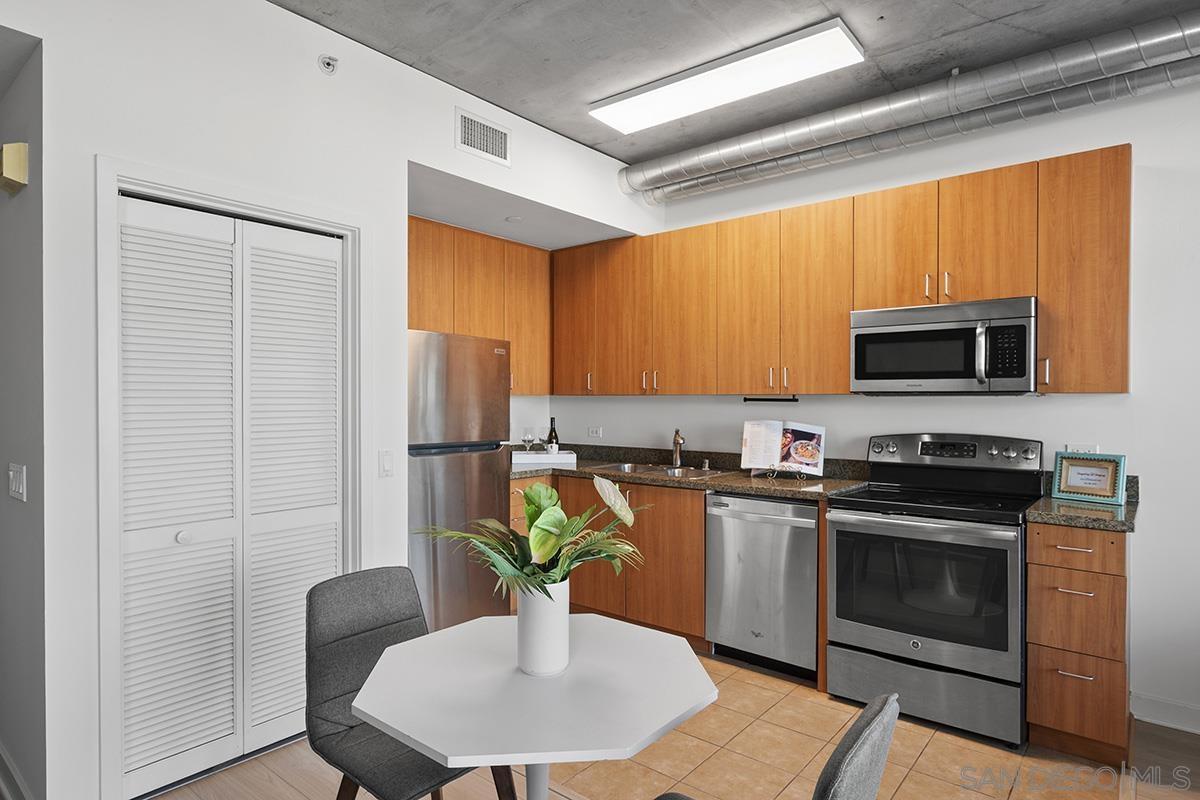 Detail Gallery Image 12 of 31 For 1080  Park Blvd  #1512,  San Diego,  CA 92101 - 1 Beds | 1 Baths