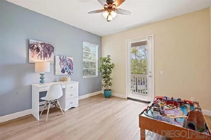 Detail Gallery Image 14 of 27 For 15474  Bristol Ridge Ter, San Diego,  CA 92127 - 3 Beds | 2/1 Baths