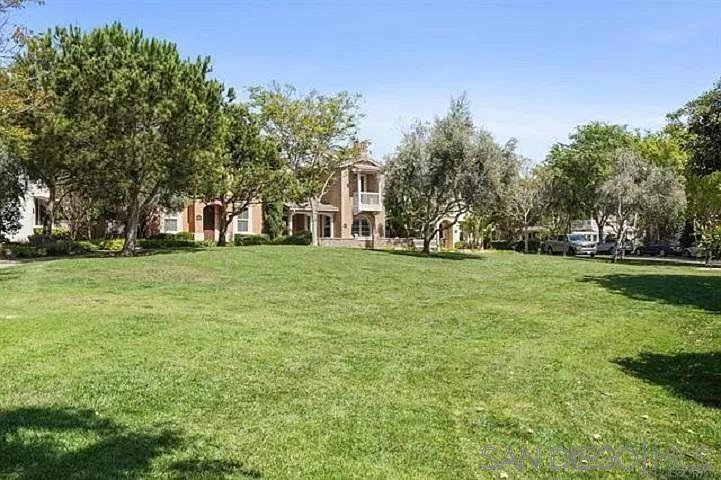 Detail Gallery Image 25 of 27 For 15474  Bristol Ridge Ter, San Diego,  CA 92127 - 3 Beds | 2/1 Baths