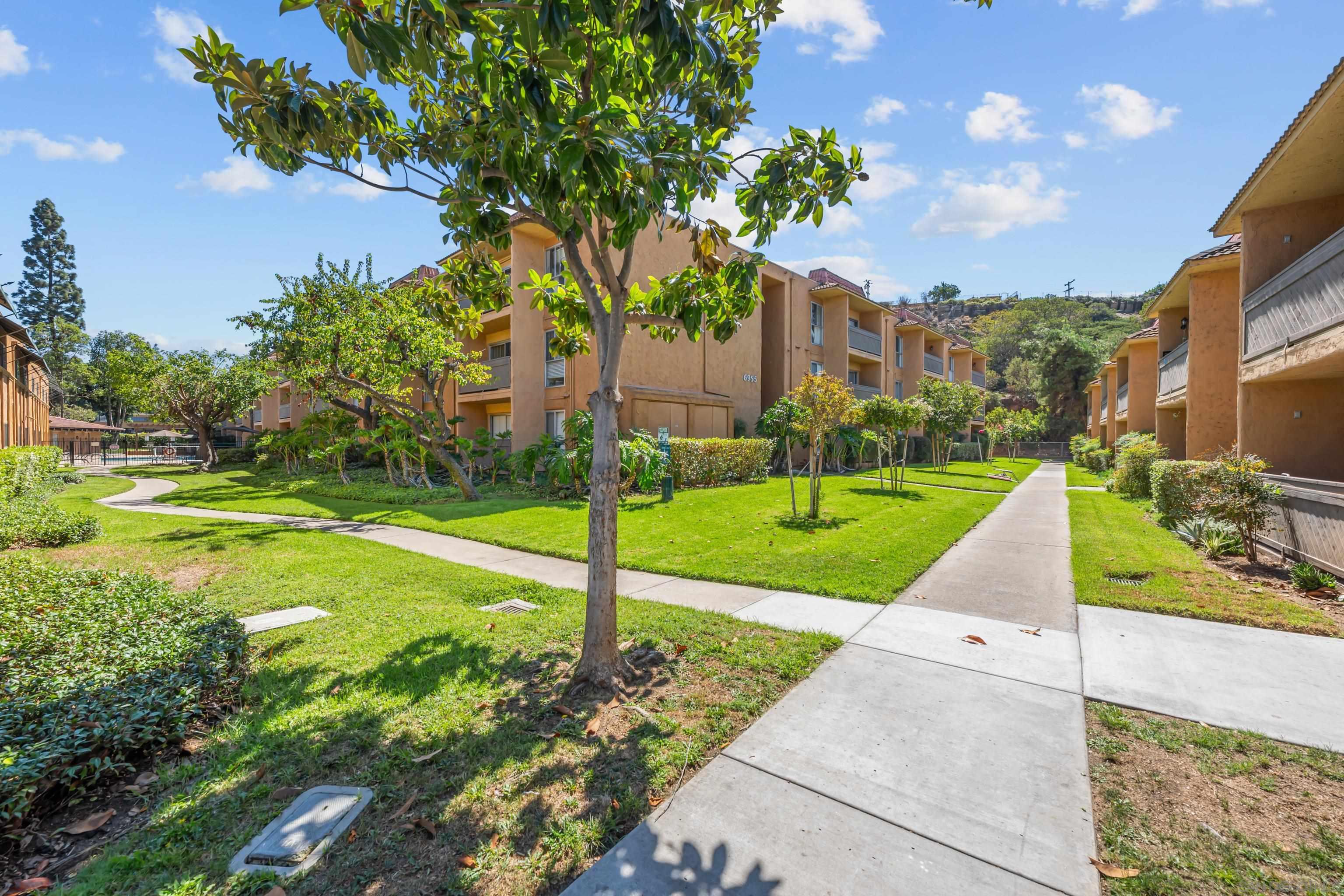 Detail Gallery Image 2 of 28 For 6911  Alvarado Rd  #20,  San Diego,  CA 92120 - 3 Beds | 2 Baths
