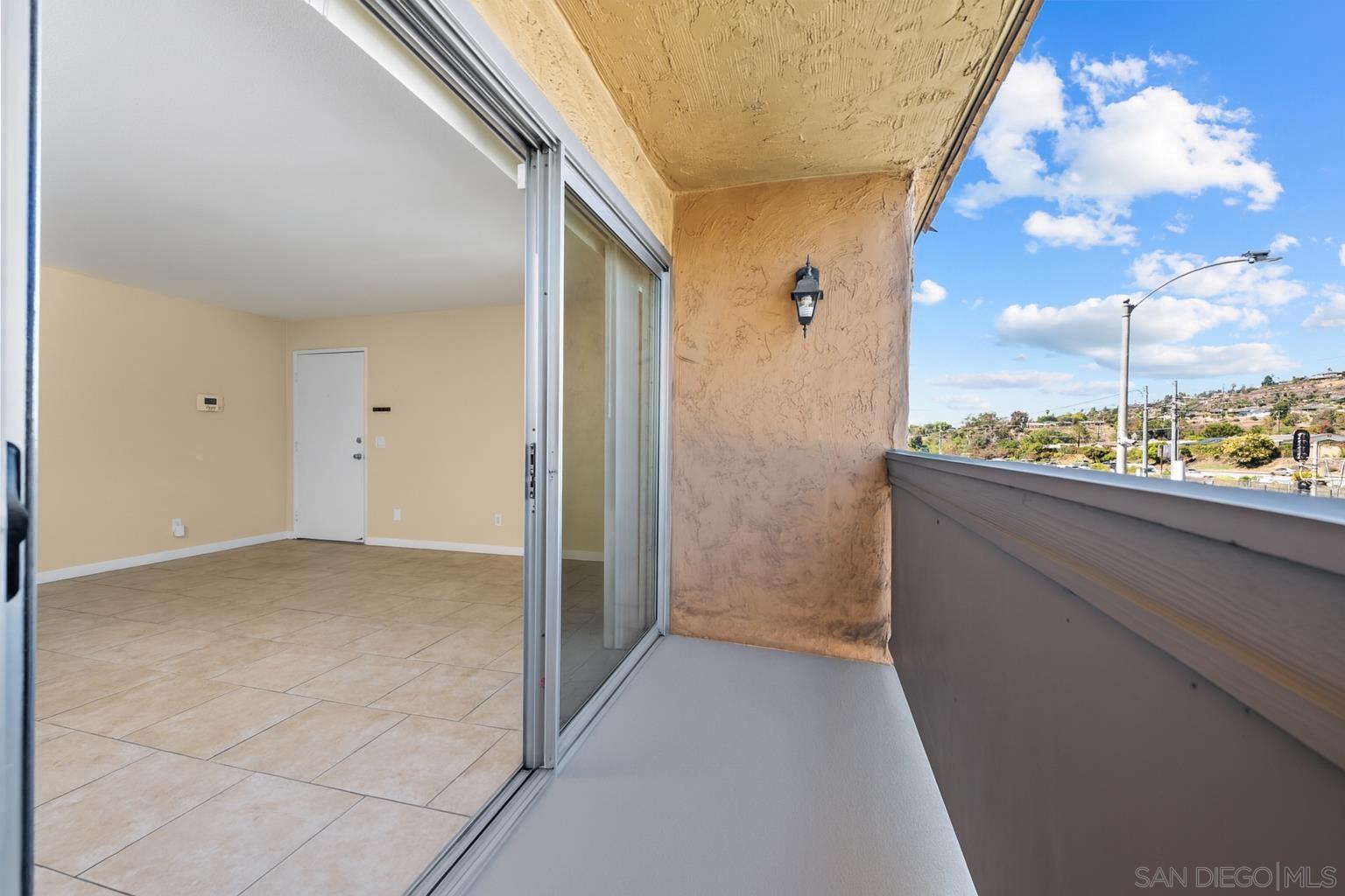 Detail Gallery Image 19 of 28 For 6911  Alvarado Rd  #20,  San Diego,  CA 92120 - 3 Beds | 2 Baths