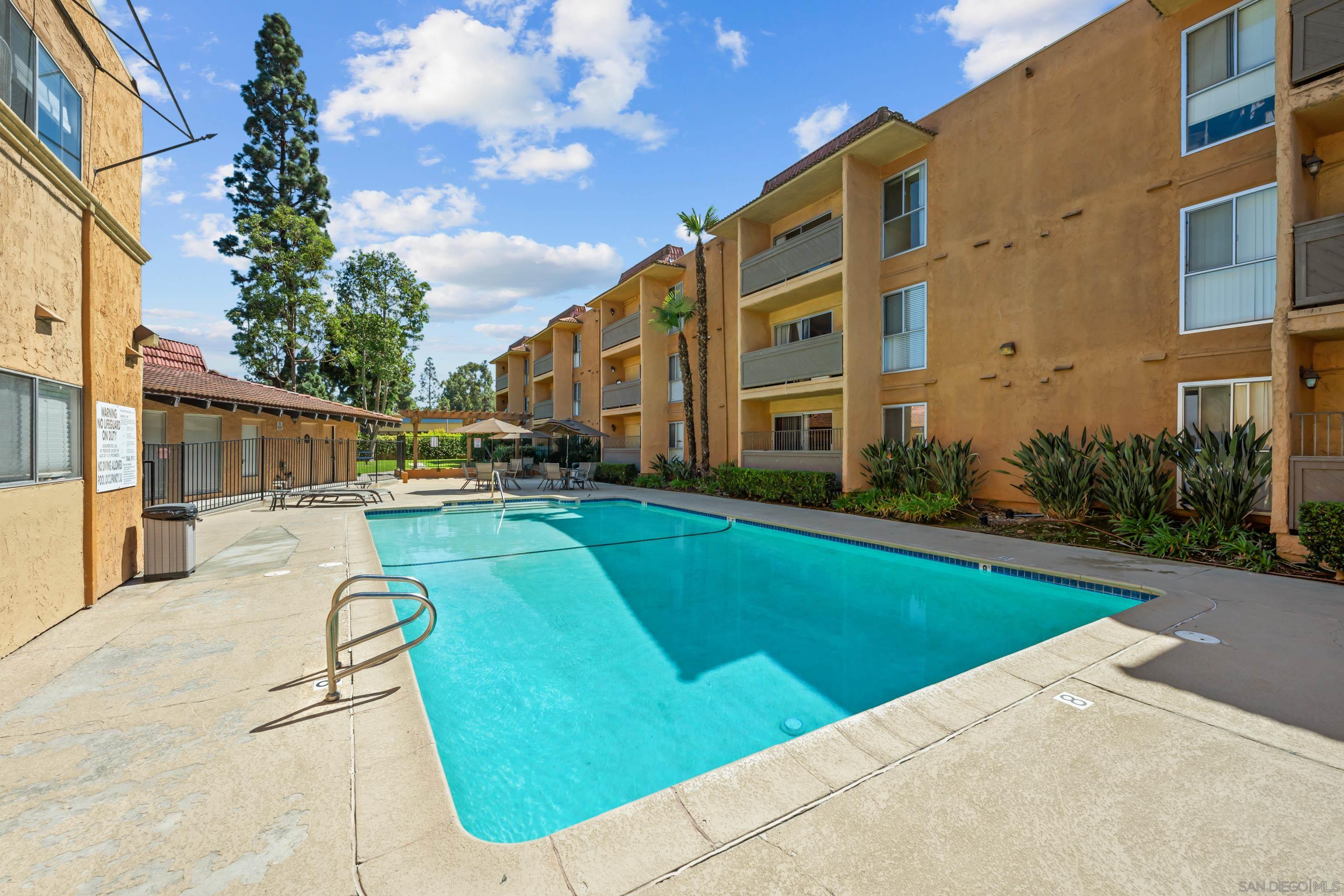 Detail Gallery Image 21 of 28 For 6911  Alvarado Rd  #20,  San Diego,  CA 92120 - 3 Beds | 2 Baths
