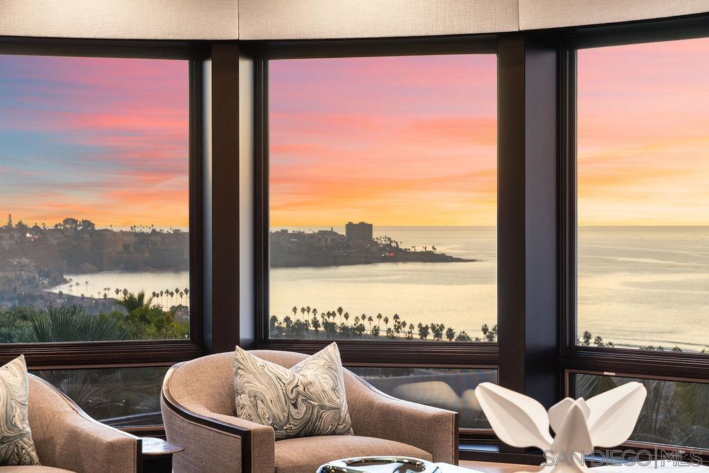 Detail Gallery Image 2 of 46 For 2516  Ruette Nicole, La Jolla,  CA 92037 - 6 Beds | 5/2 Baths