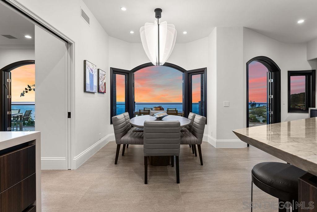 Detail Gallery Image 11 of 46 For 2516  Ruette Nicole, La Jolla,  CA 92037 - 6 Beds | 5/2 Baths