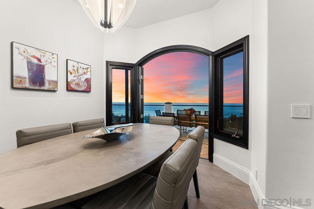 Detail Gallery Image 12 of 46 For 2516  Ruette Nicole, La Jolla,  CA 92037 - 6 Beds | 5/2 Baths