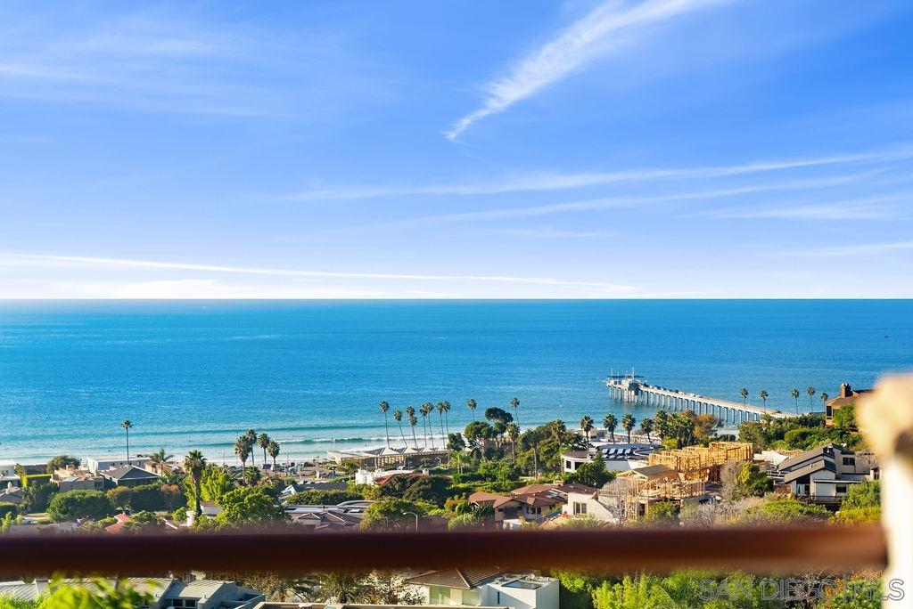 Detail Gallery Image 17 of 46 For 2516  Ruette Nicole, La Jolla,  CA 92037 - 6 Beds | 5/2 Baths