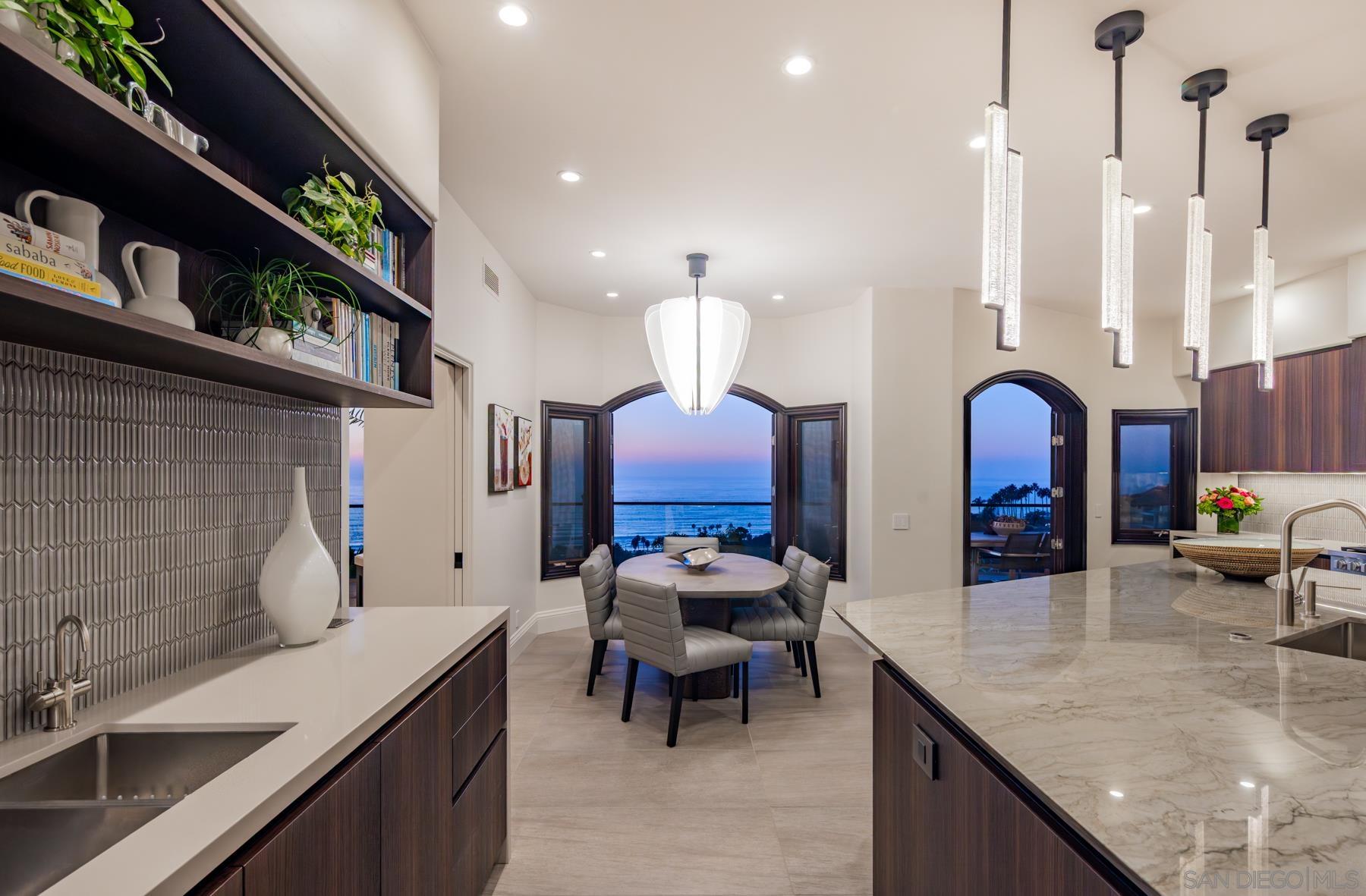 Detail Gallery Image 22 of 46 For 2516  Ruette Nicole, La Jolla,  CA 92037 - 6 Beds | 5/2 Baths
