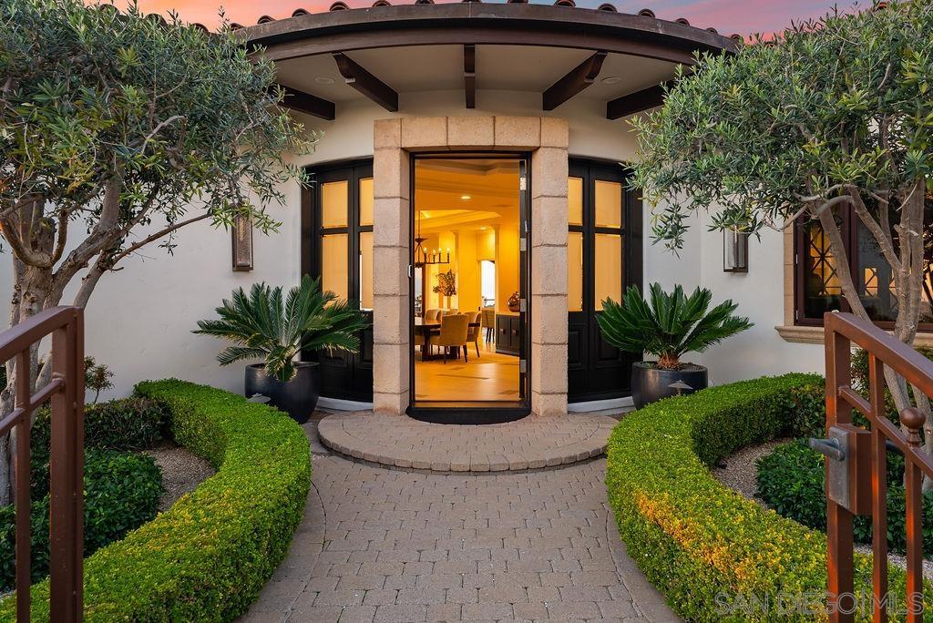 Detail Gallery Image 28 of 46 For 2516  Ruette Nicole, La Jolla,  CA 92037 - 6 Beds | 5/2 Baths