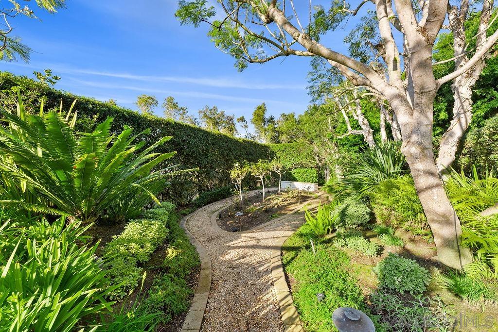 Detail Gallery Image 29 of 46 For 2516  Ruette Nicole, La Jolla,  CA 92037 - 6 Beds | 5/2 Baths