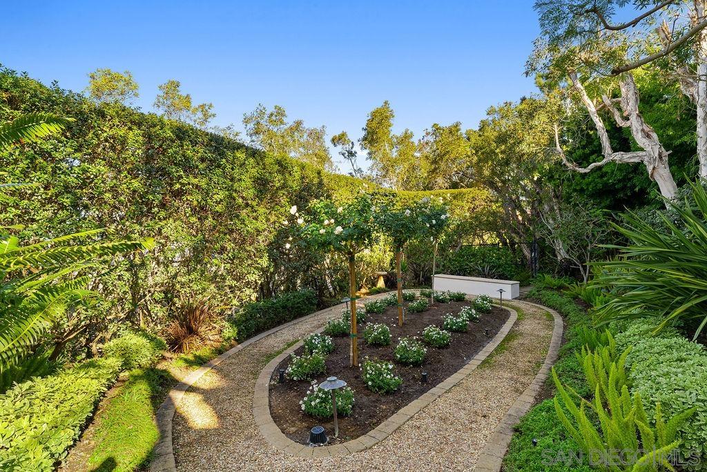 Detail Gallery Image 30 of 47 For 2516  Ruette Nicole, La Jolla,  CA 92037 - 6 Beds | 5/2 Baths