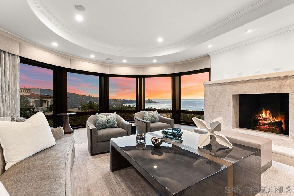 Detail Gallery Image 4 of 46 For 2516  Ruette Nicole, La Jolla,  CA 92037 - 6 Beds | 5/2 Baths