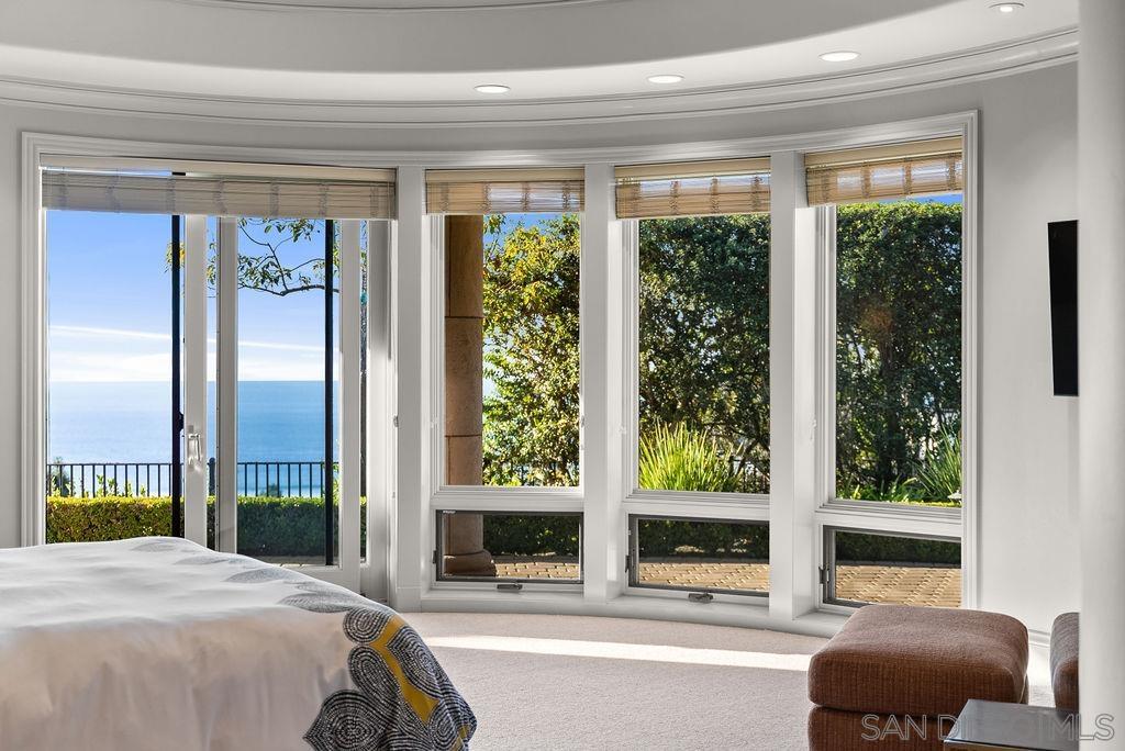 Detail Gallery Image 40 of 46 For 2516  Ruette Nicole, La Jolla,  CA 92037 - 6 Beds | 5/2 Baths