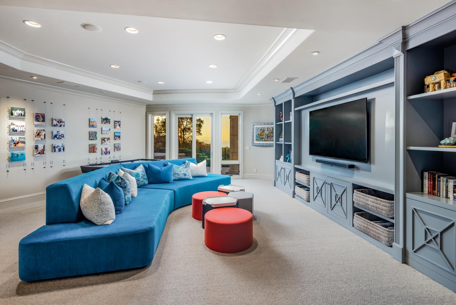 Detail Gallery Image 44 of 46 For 2516  Ruette Nicole, La Jolla,  CA 92037 - 6 Beds | 5/2 Baths