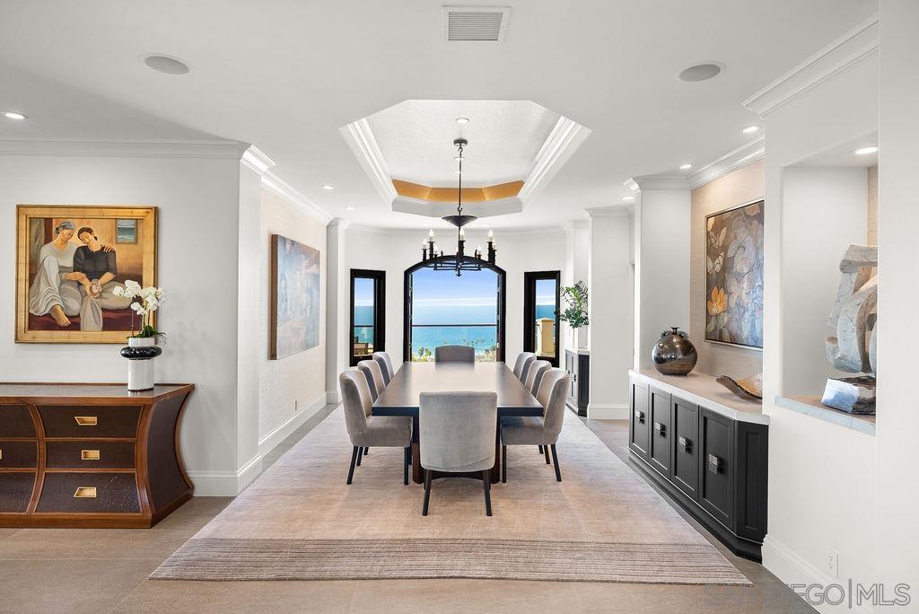 Detail Gallery Image 8 of 46 For 2516  Ruette Nicole, La Jolla,  CA 92037 - 6 Beds | 5/2 Baths