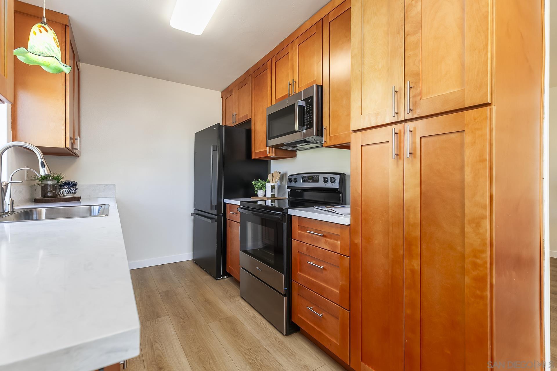 Detail Gallery Image 12 of 43 For 3888  Groton St  #3,  San Diego,  CA 92110 - 2 Beds | 2 Baths