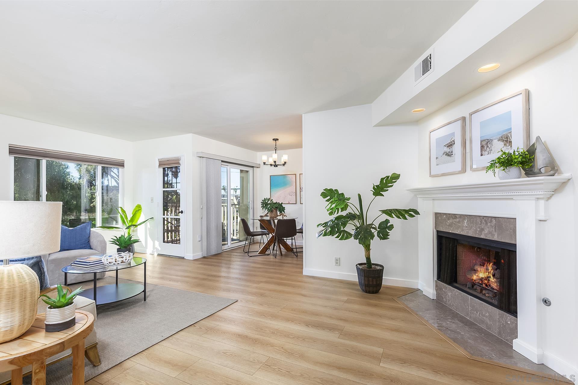 Detail Gallery Image 5 of 43 For 3888  Groton St  #3,  San Diego,  CA 92110 - 2 Beds | 2 Baths