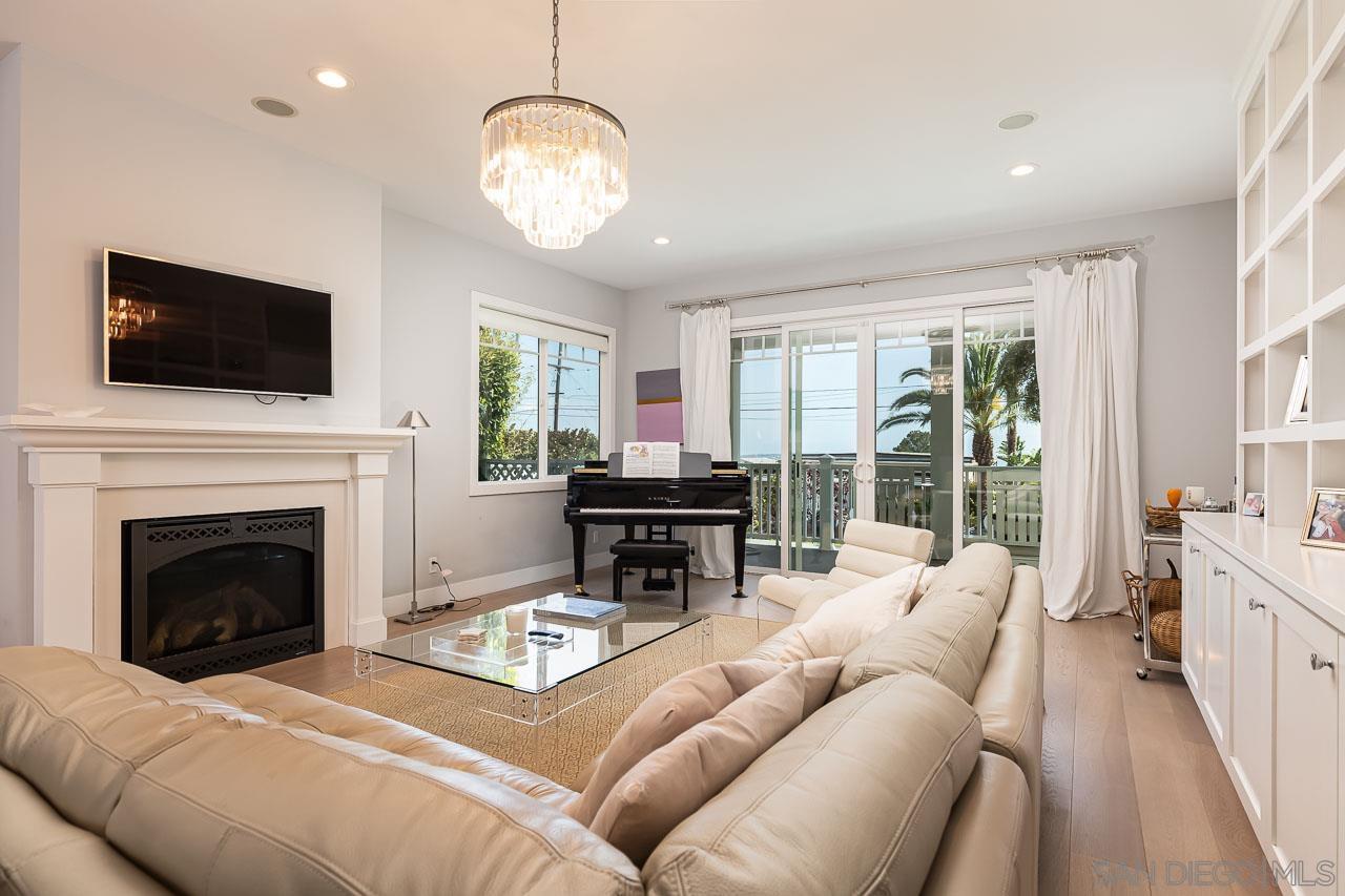 Detail Gallery Image 12 of 30 For 1428  Cottontail, La Jolla,  CA 92037 - 5 Beds | 3/1 Baths