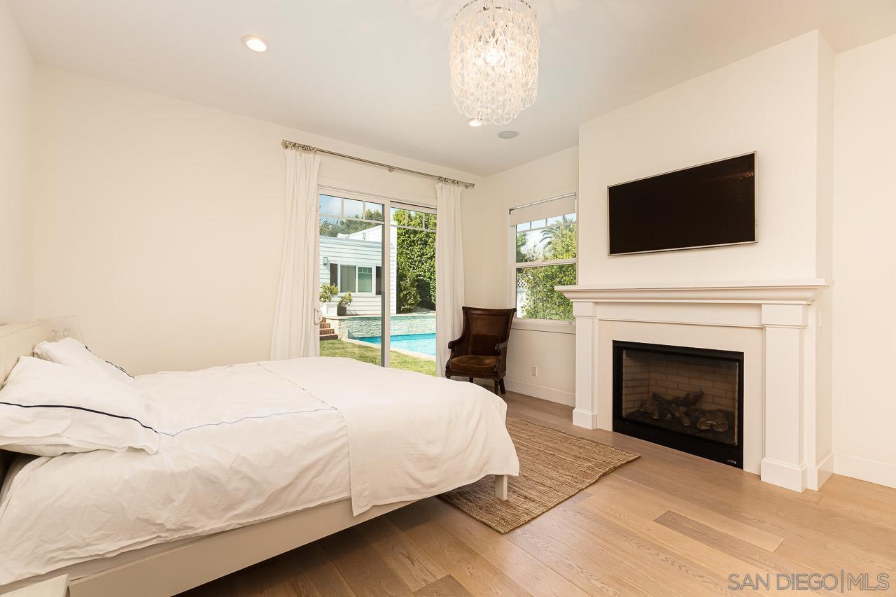 Detail Gallery Image 20 of 30 For 1428  Cottontail, La Jolla,  CA 92037 - 5 Beds | 3/1 Baths