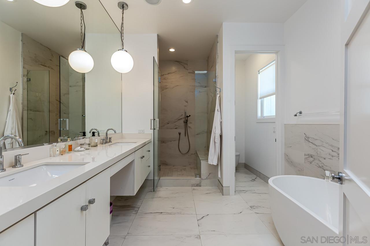 Detail Gallery Image 21 of 30 For 1428  Cottontail, La Jolla,  CA 92037 - 5 Beds | 3/1 Baths