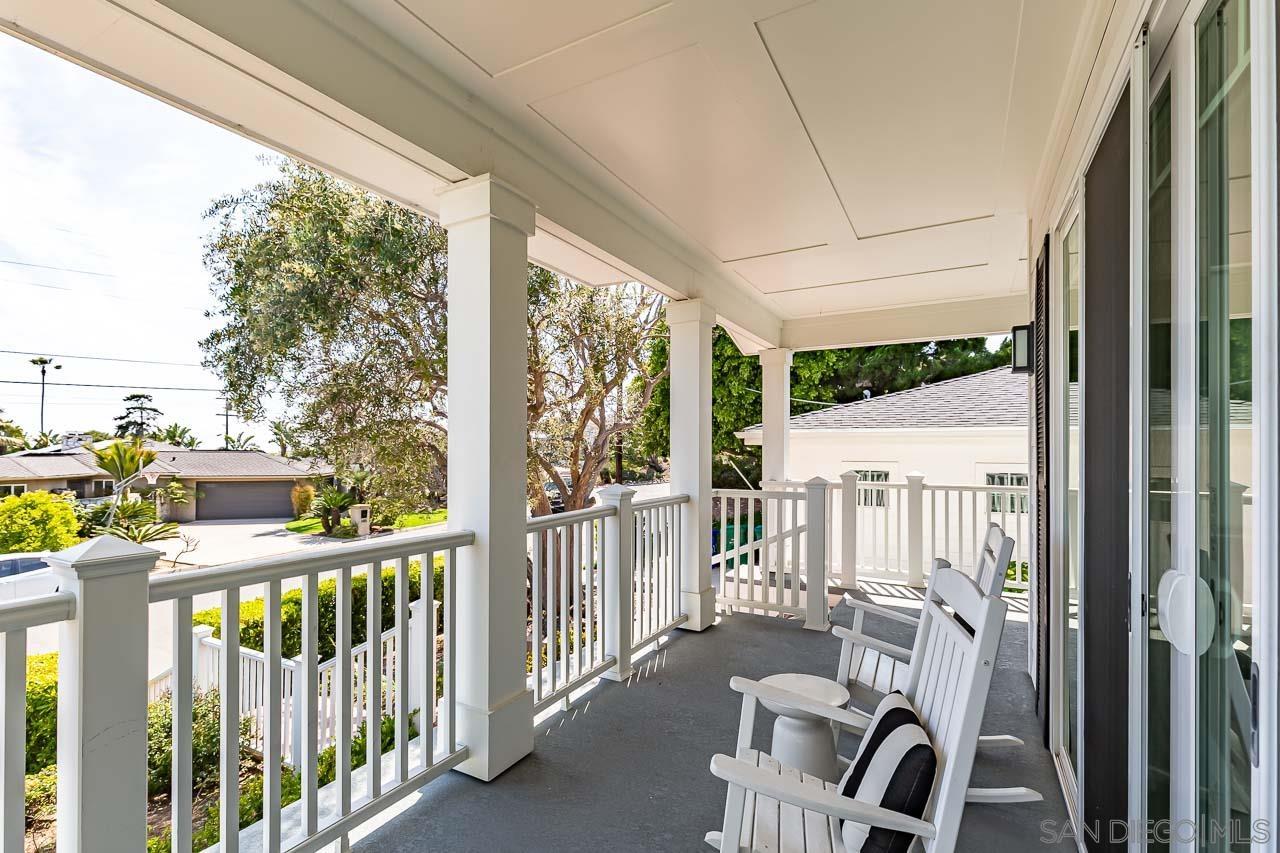 Detail Gallery Image 6 of 30 For 1428  Cottontail, La Jolla,  CA 92037 - 5 Beds | 3/1 Baths