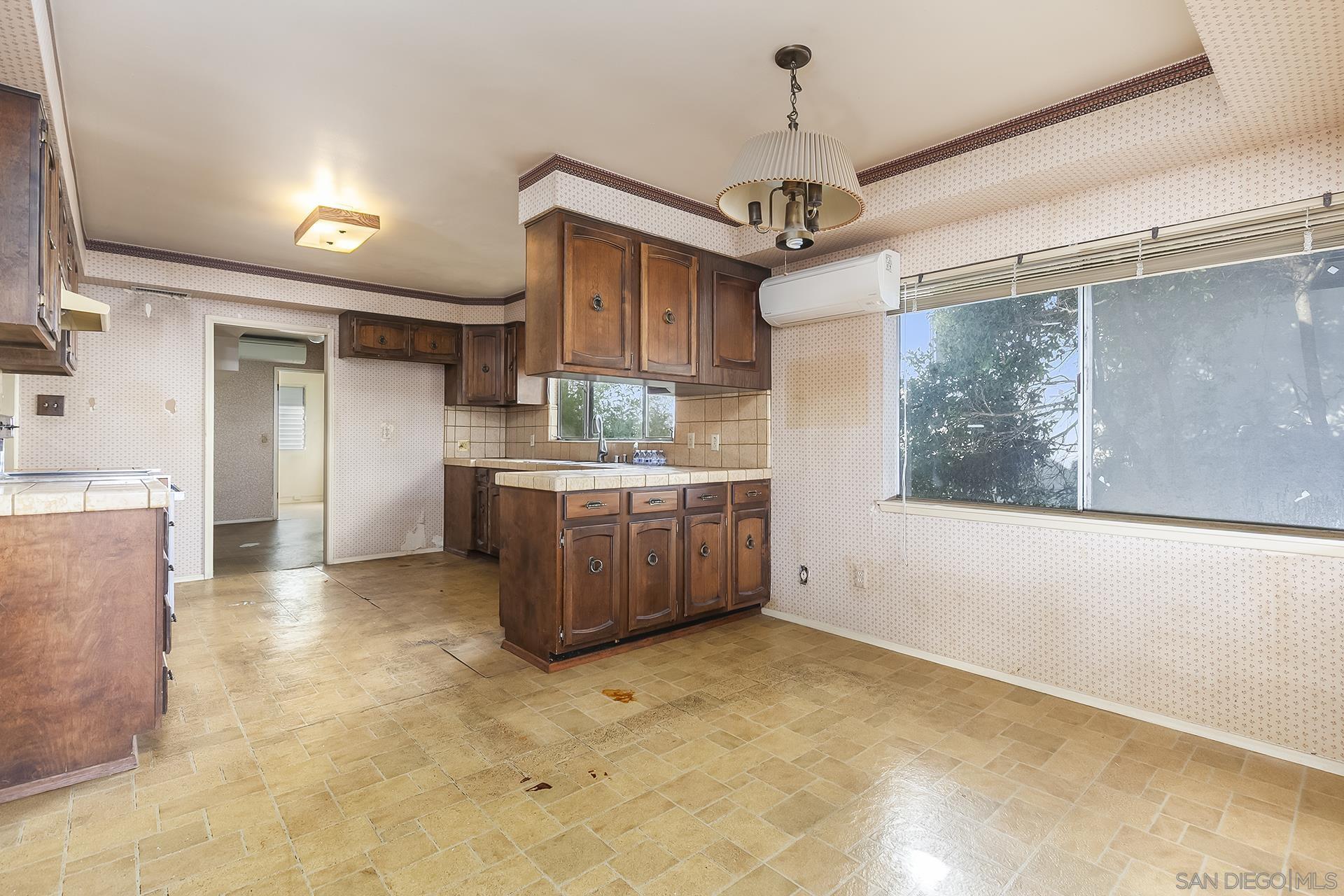 Detail Gallery Image 20 of 64 For 350  San Elijo St, San Diego,  CA 92106 - 4 Beds | 4 Baths