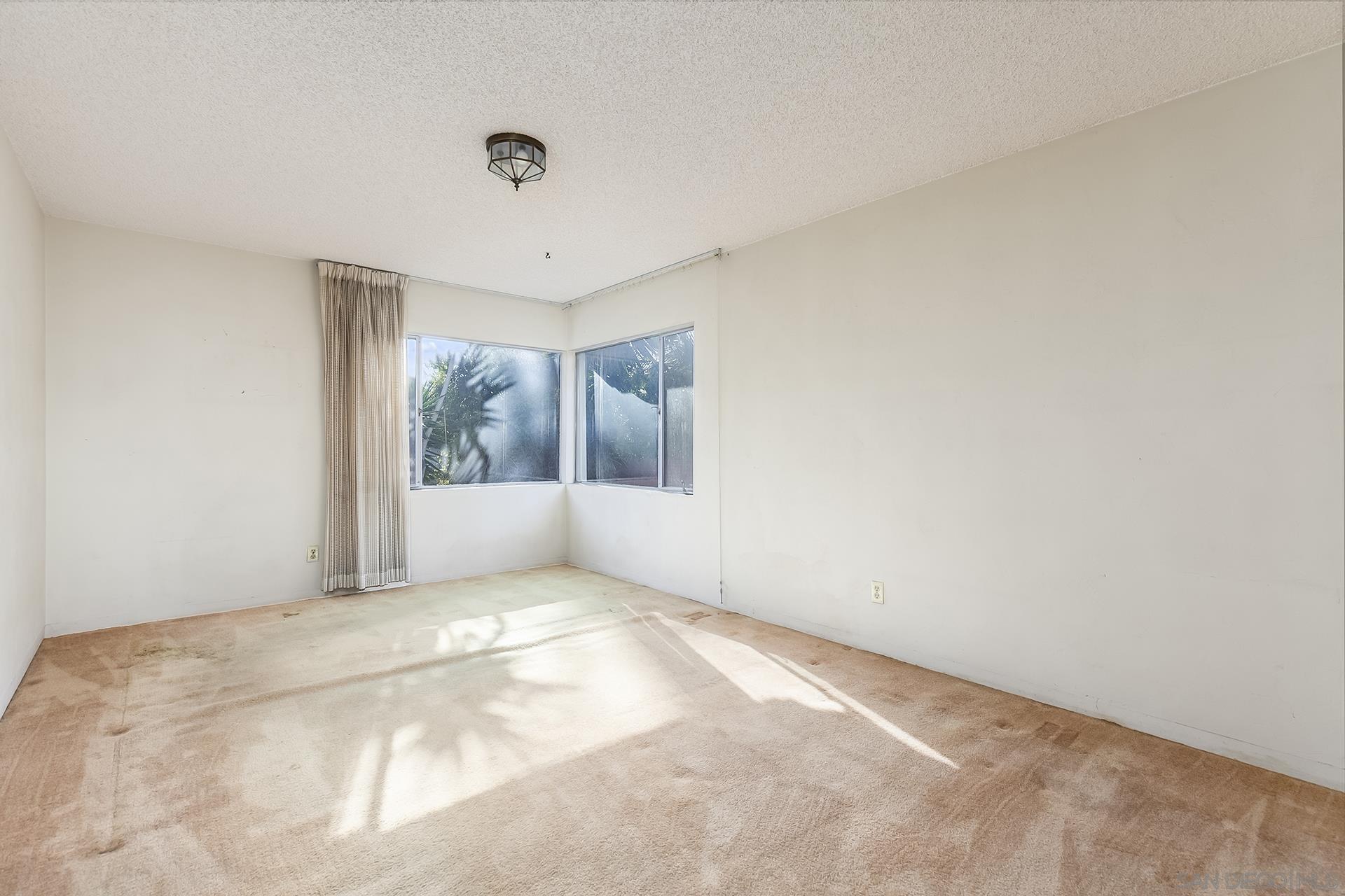 Detail Gallery Image 27 of 64 For 350  San Elijo St, San Diego,  CA 92106 - 4 Beds | 4 Baths