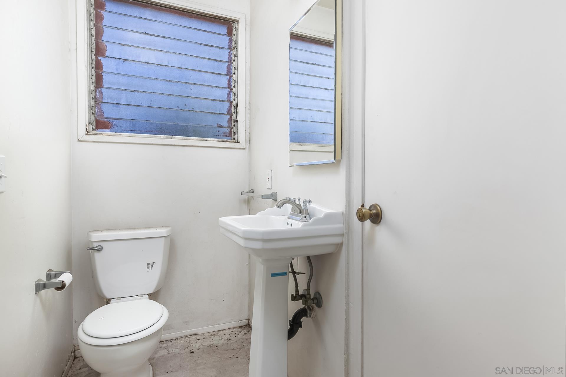 Detail Gallery Image 49 of 64 For 350  San Elijo St, San Diego,  CA 92106 - 4 Beds | 4 Baths