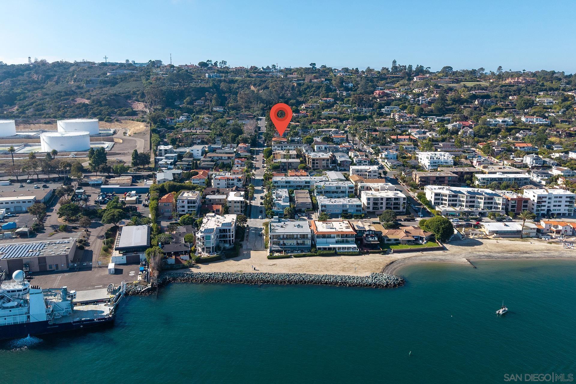 Detail Gallery Image 7 of 64 For 350  San Elijo St, San Diego,  CA 92106 - 4 Beds | 4 Baths