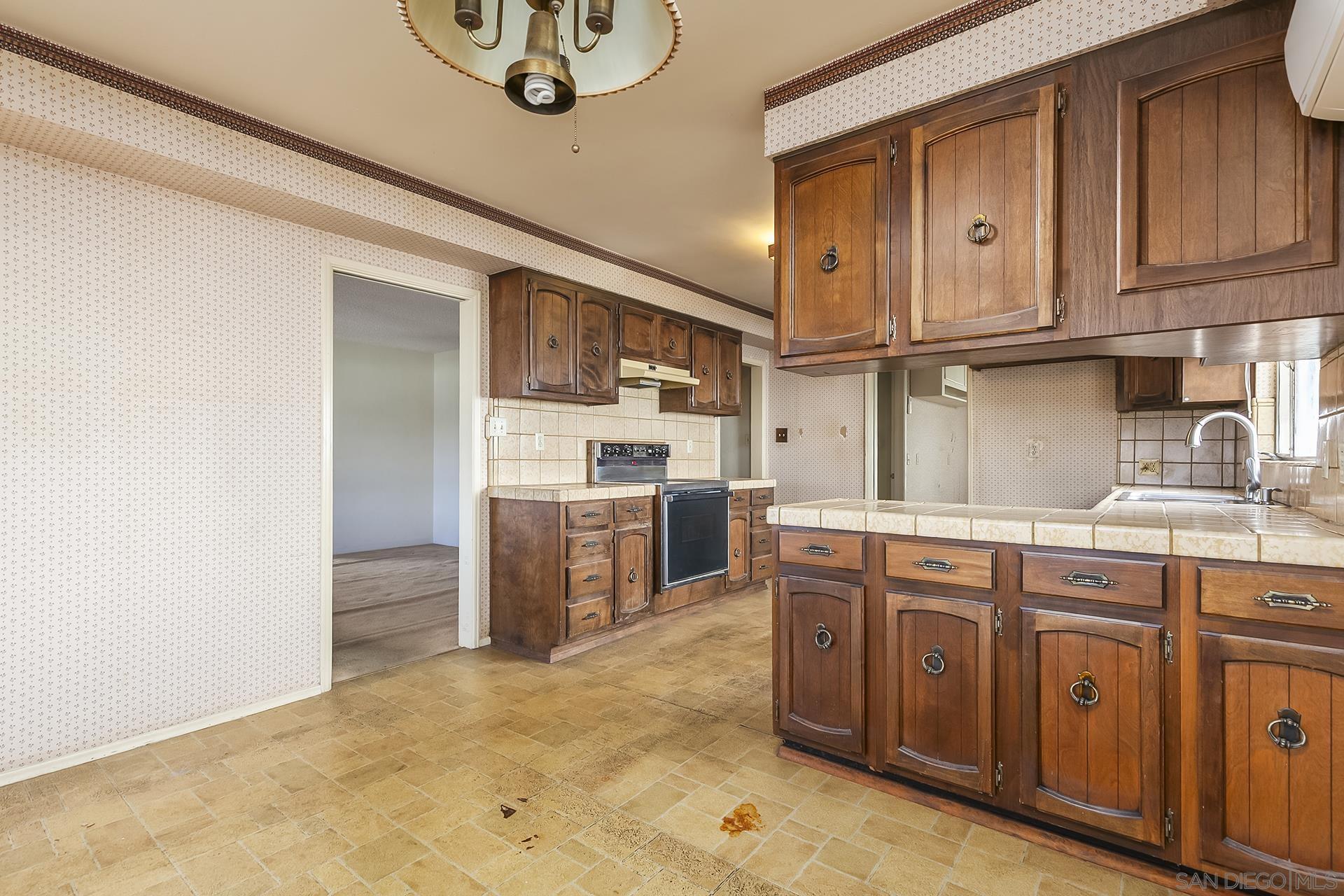 Detail Gallery Image 63 of 64 For 350  San Elijo St, San Diego,  CA 92106 - 4 Beds | 4 Baths