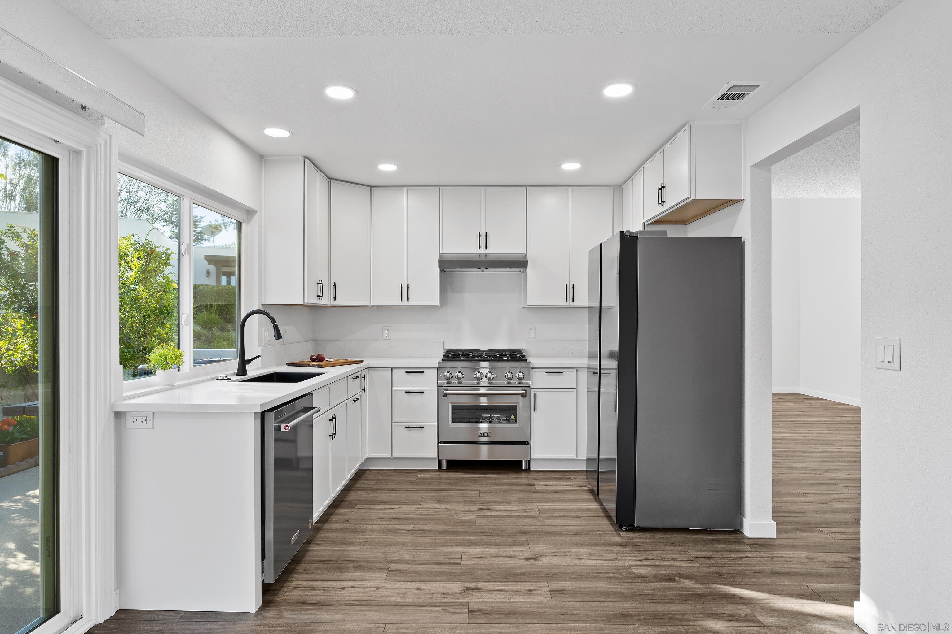 Detail Gallery Image 5 of 28 For 16407  Caminito Vecinos  #155,  San Diego,  CA 92128 - 2 Beds | 2 Baths