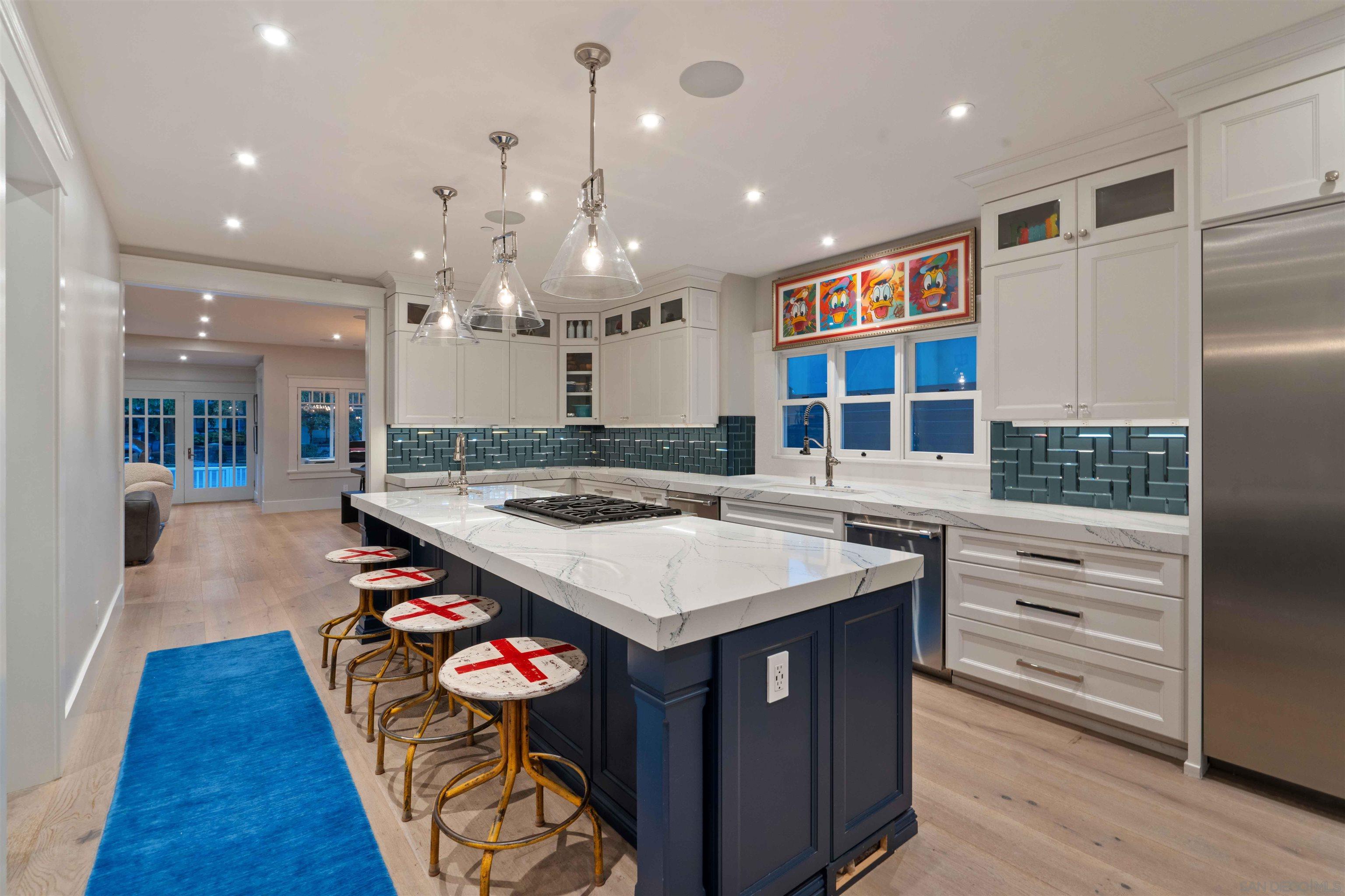 Detail Gallery Image 13 of 59 For 1027  G Ave, Coronado,  CA 92118 - 5 Beds | 3/1 Baths