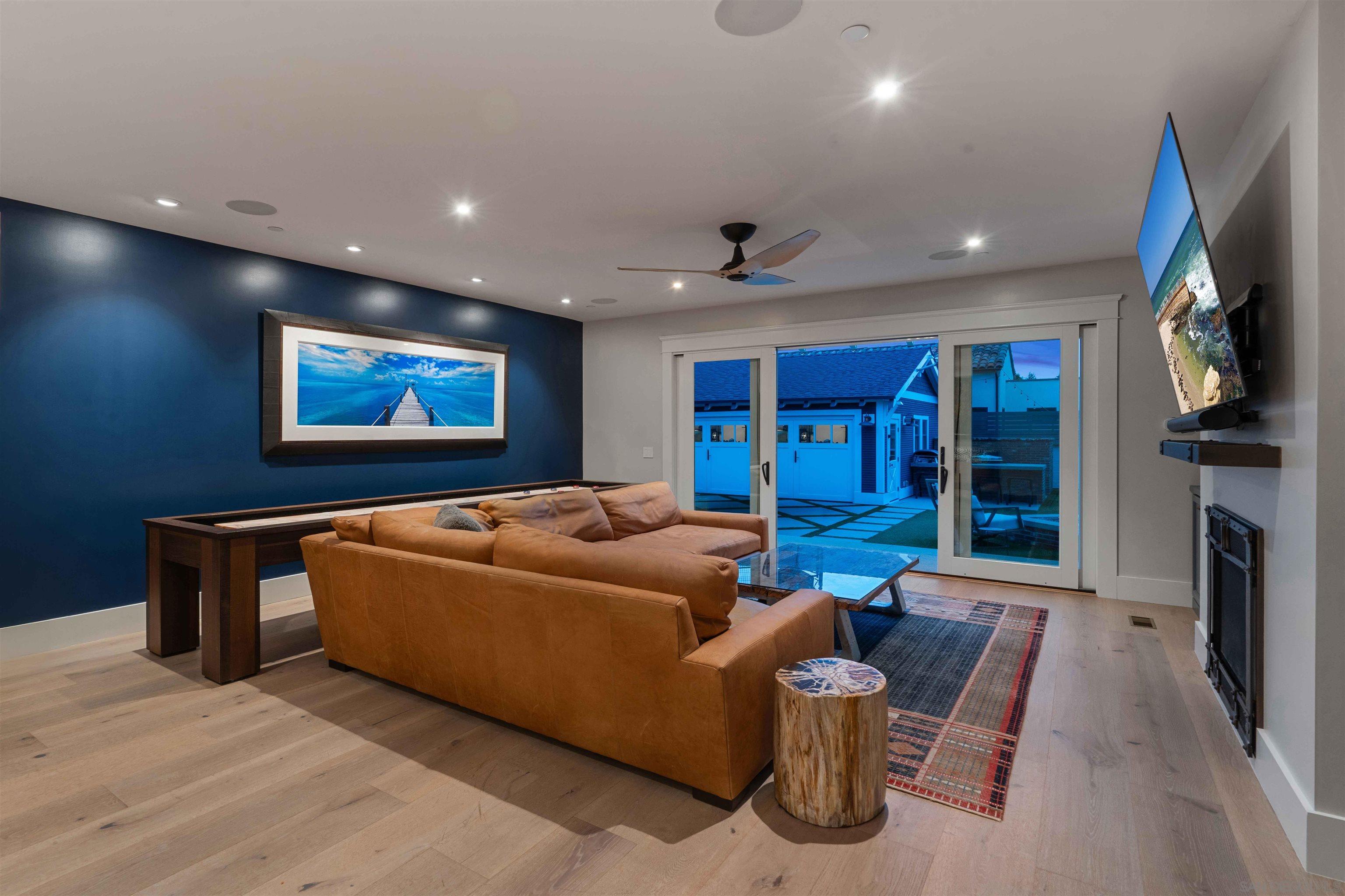 Detail Gallery Image 23 of 59 For 1027  G Ave, Coronado,  CA 92118 - 5 Beds | 3/1 Baths