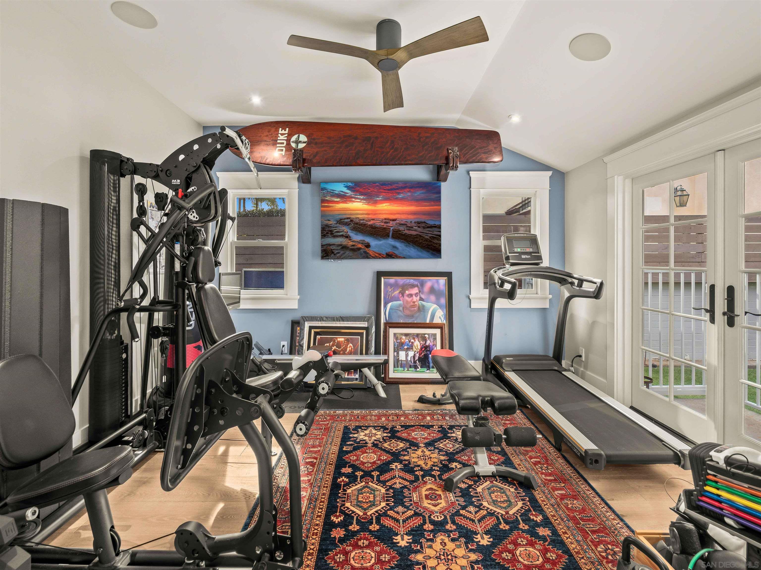 Detail Gallery Image 33 of 59 For 1027  G Ave, Coronado,  CA 92118 - 5 Beds | 3/1 Baths