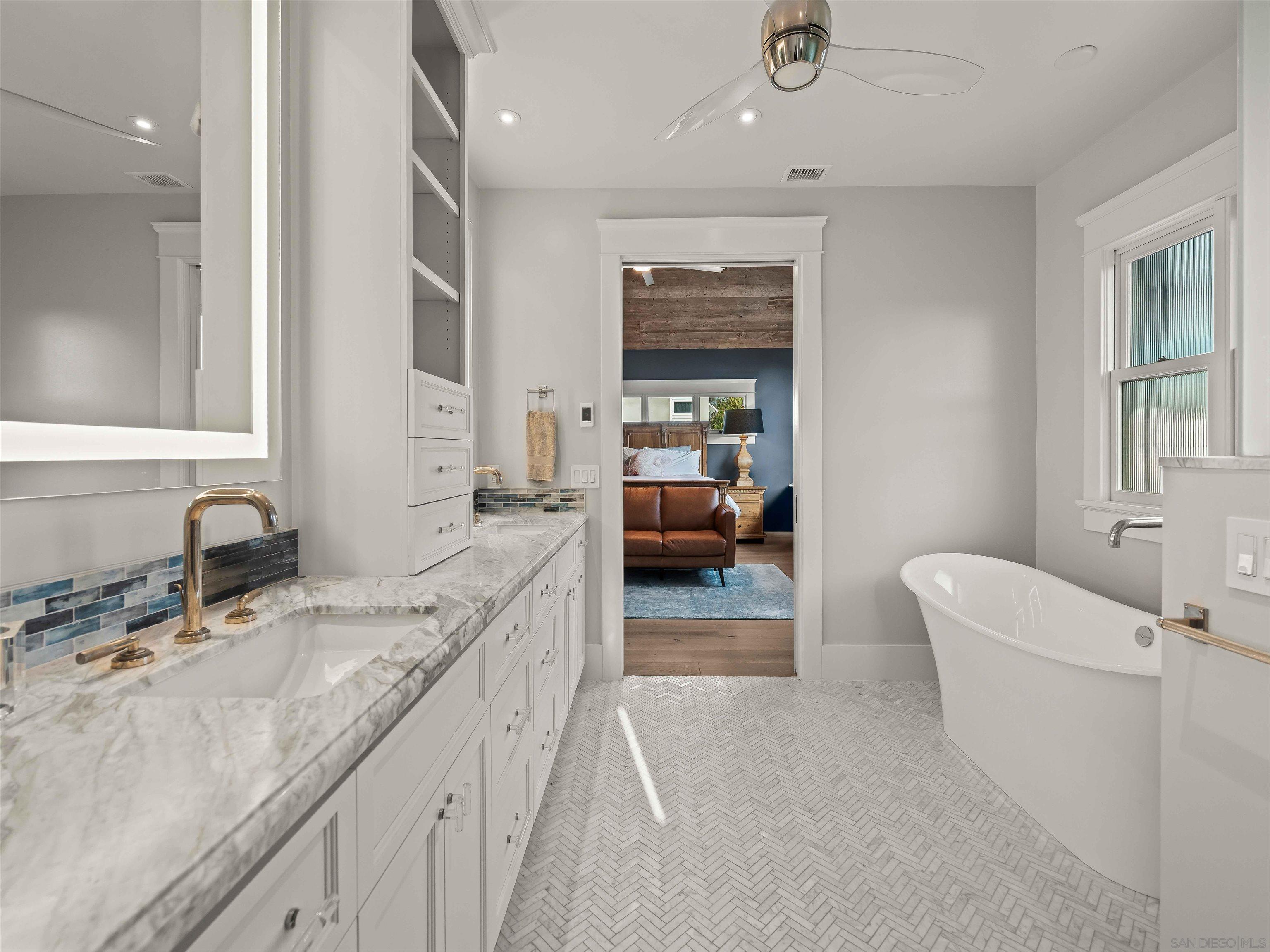 Detail Gallery Image 41 of 59 For 1027  G Ave, Coronado,  CA 92118 - 5 Beds | 3/1 Baths