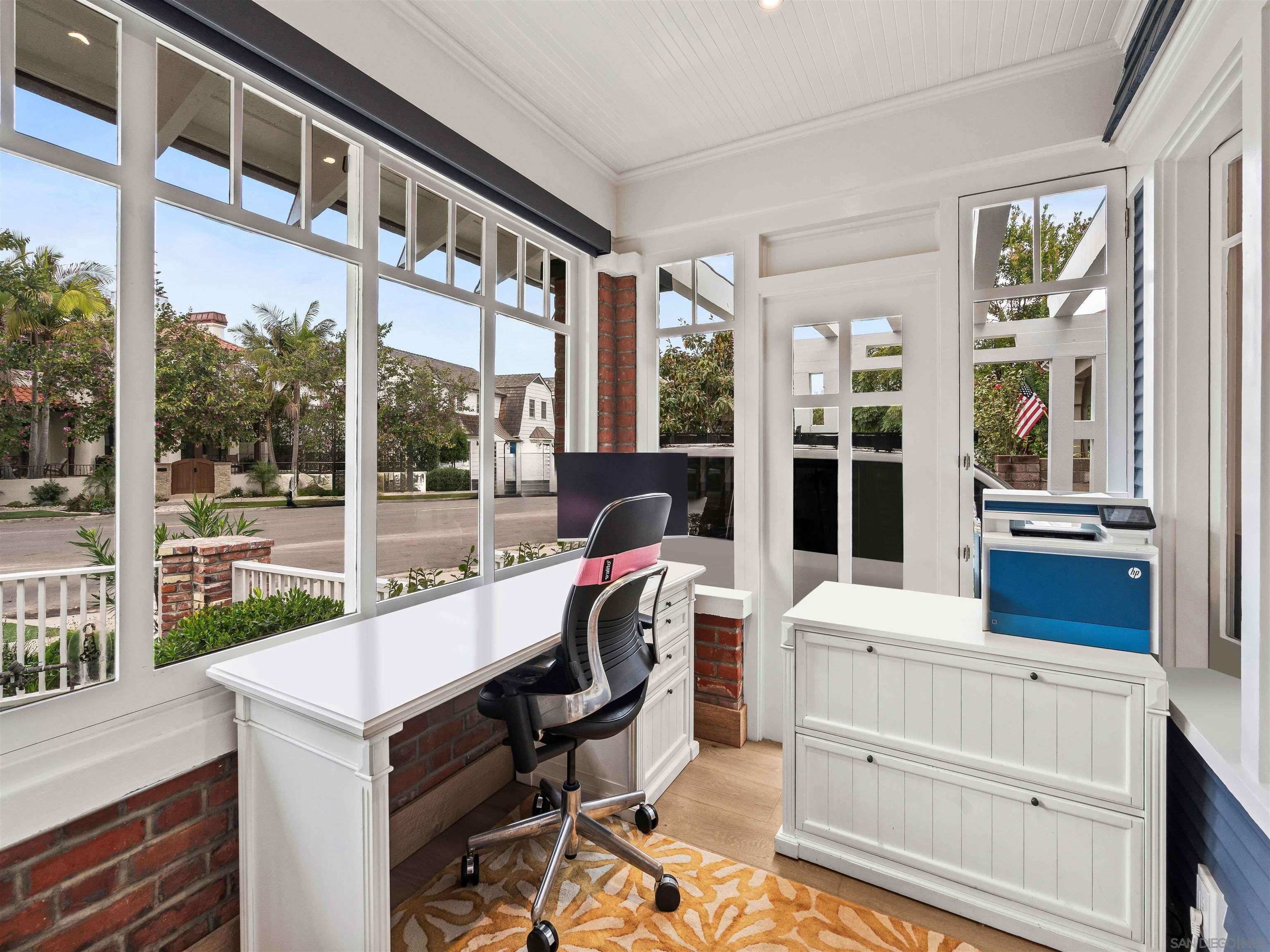 Detail Gallery Image 7 of 59 For 1027  G Ave, Coronado,  CA 92118 - 5 Beds | 3/1 Baths